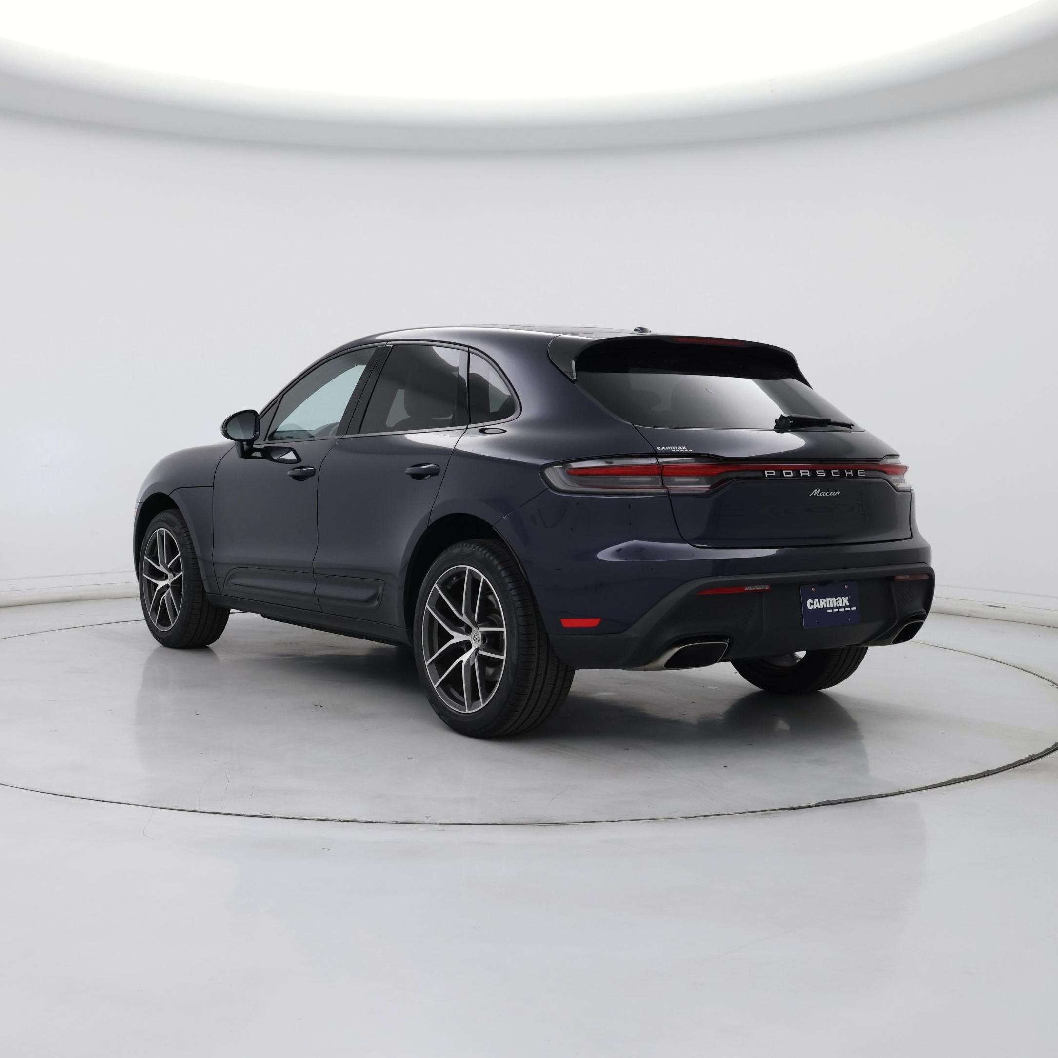 Thumbnail: 2023 Porsche Macan - 2