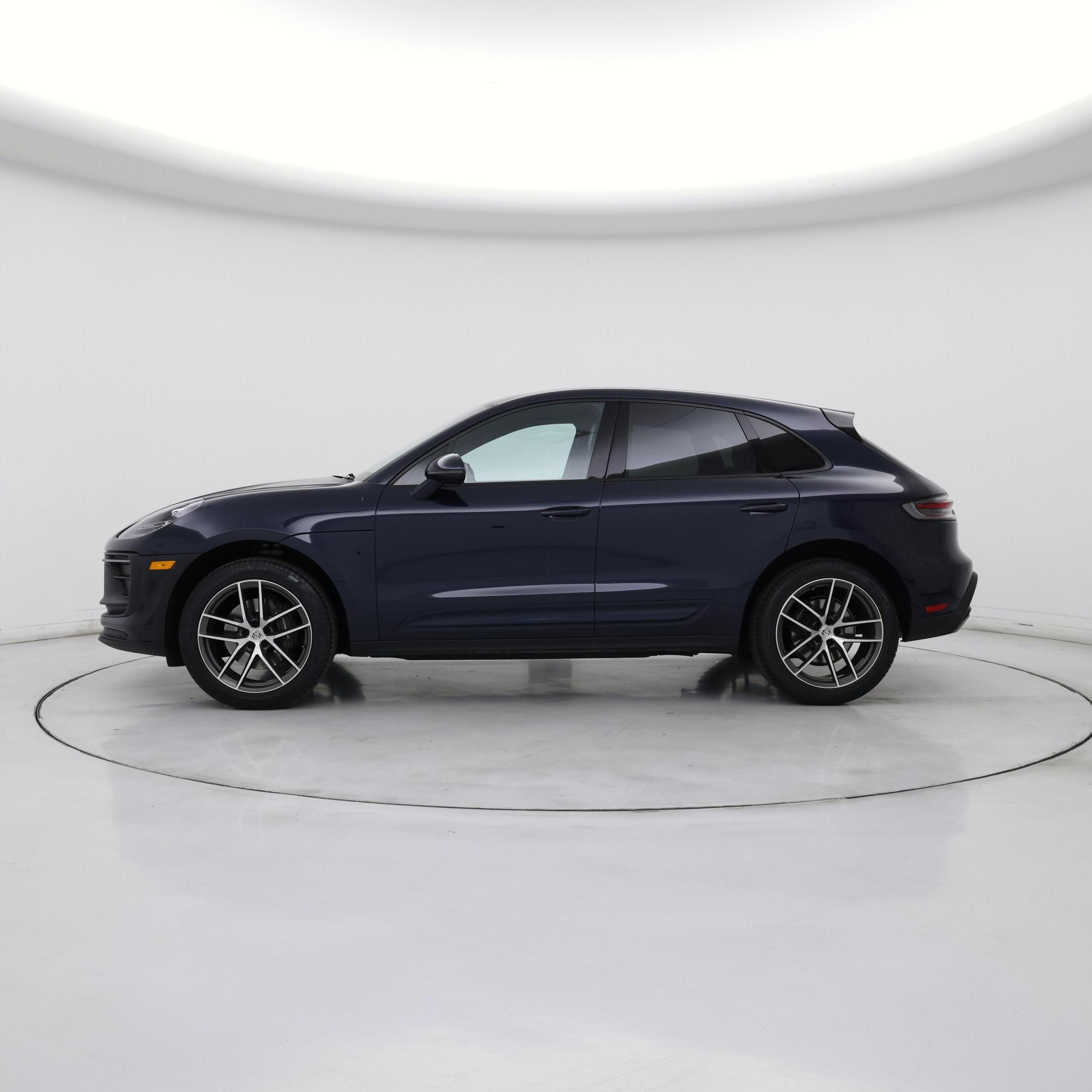 Thumbnail: 2023 Porsche Macan - 3