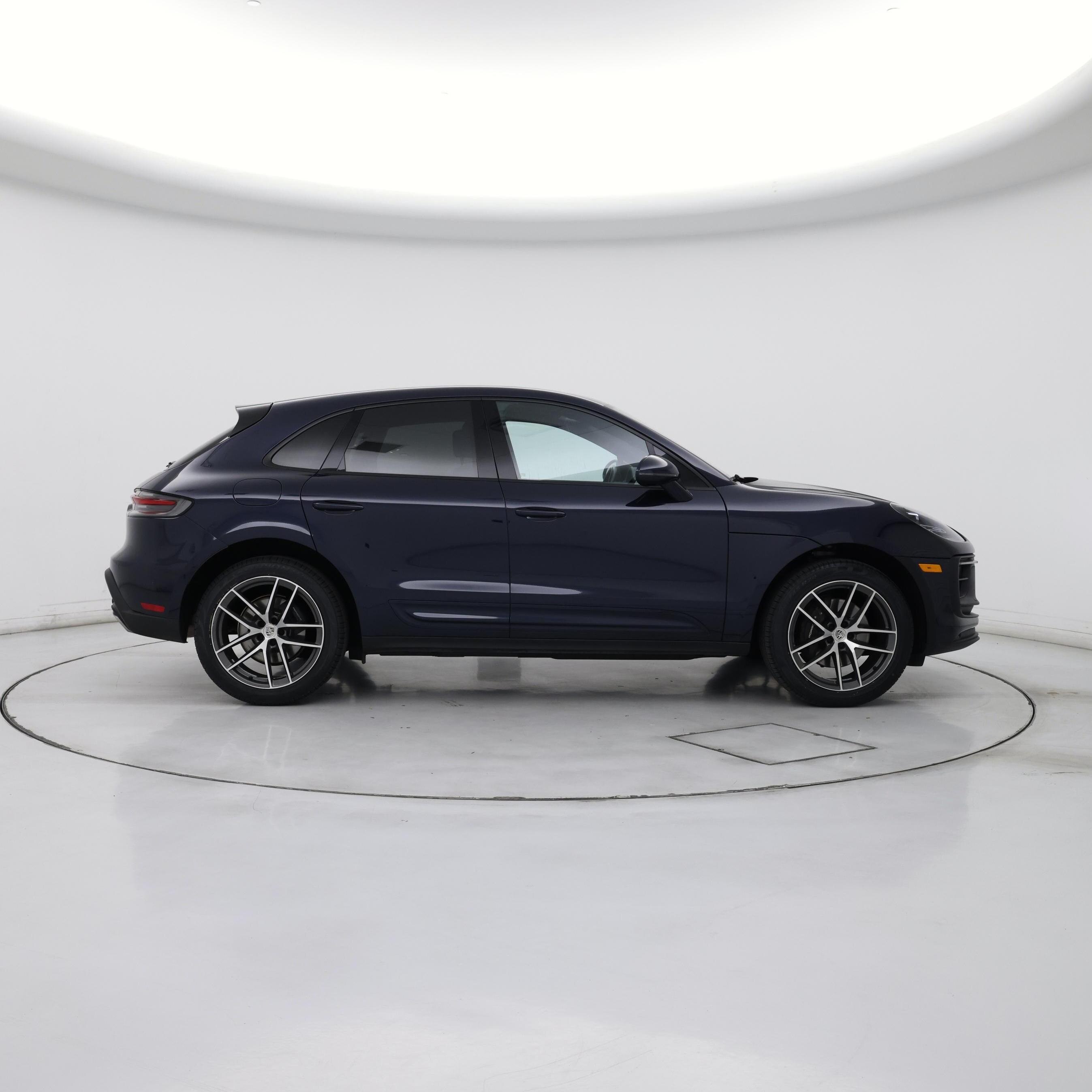 Thumbnail: 2023 Porsche Macan - 7