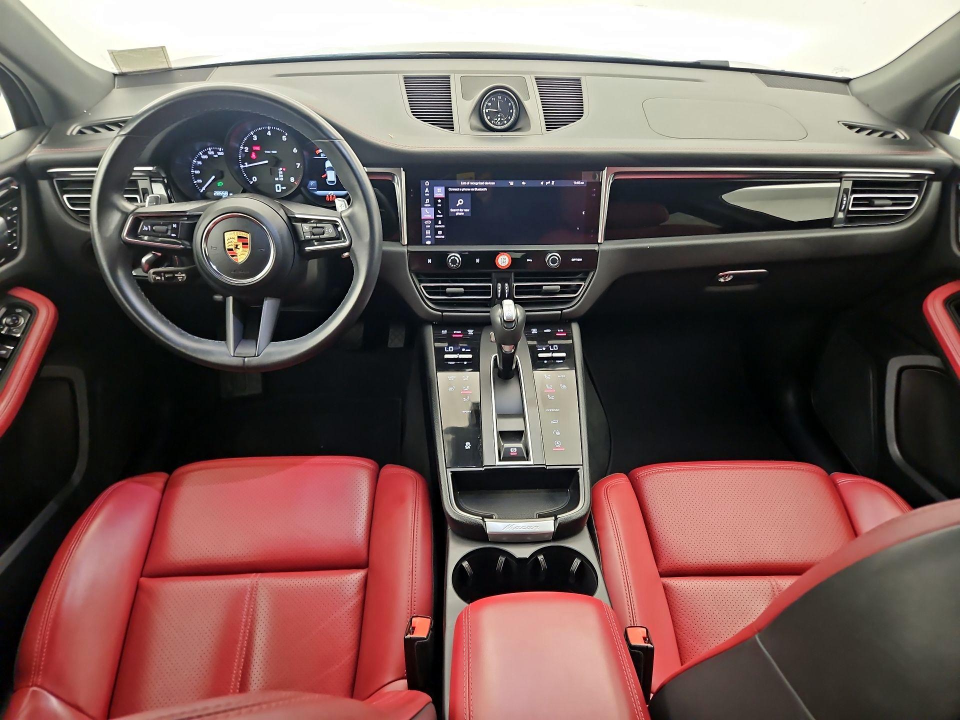 Thumbnail: 2023 Porsche Macan - 9