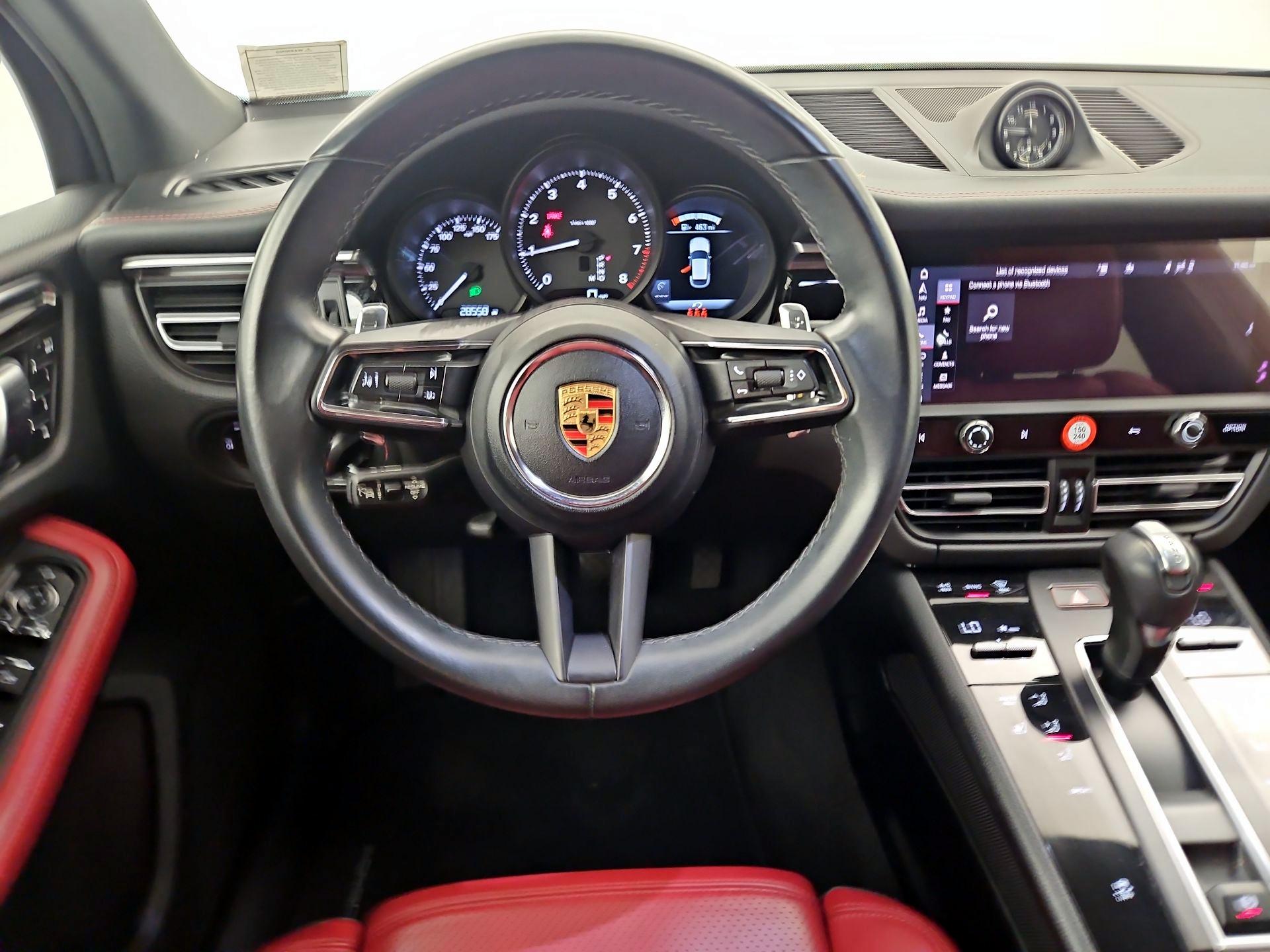 Thumbnail: 2023 Porsche Macan - 10