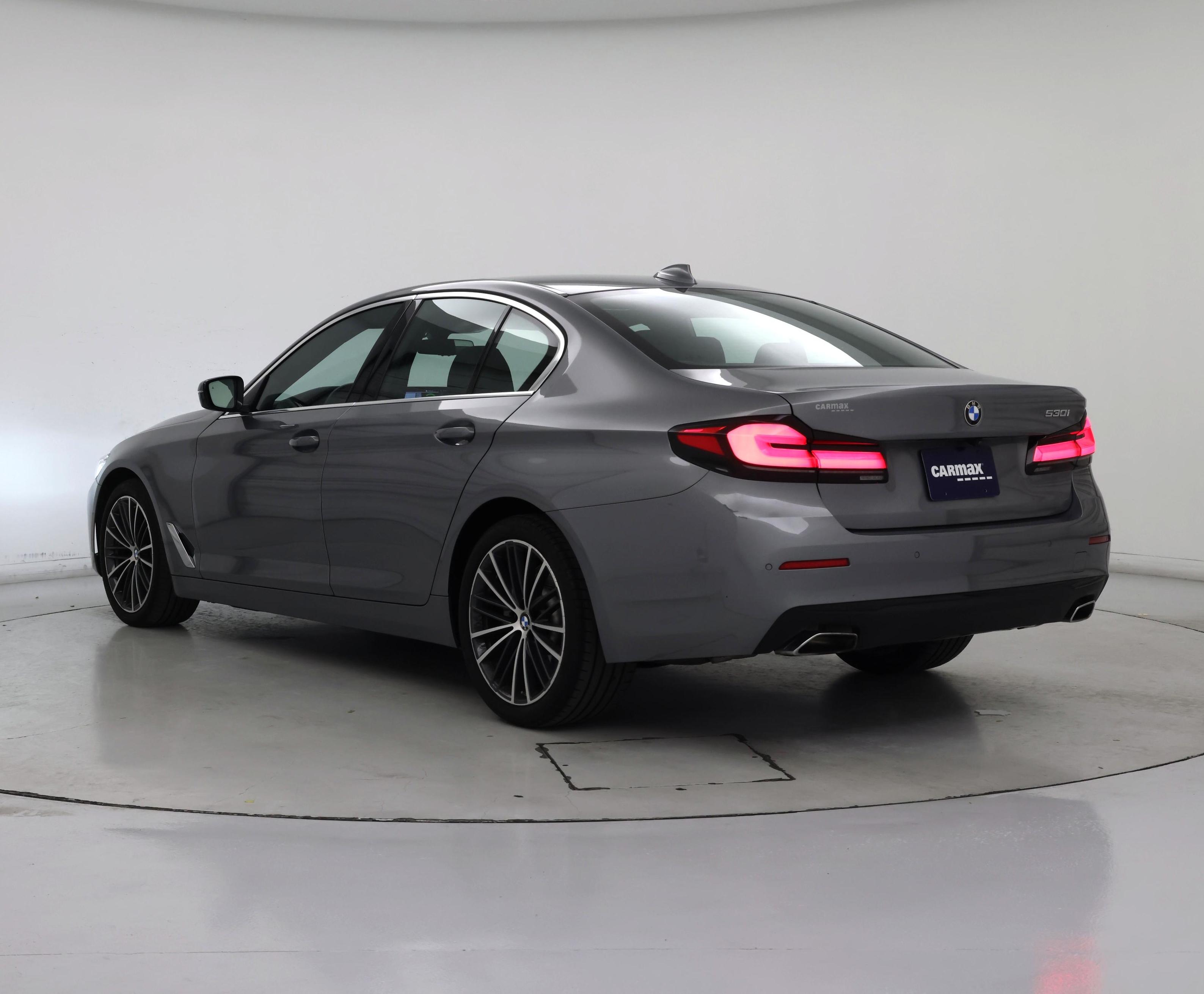 Thumbnail: 2023 BMW 5 Series - 2