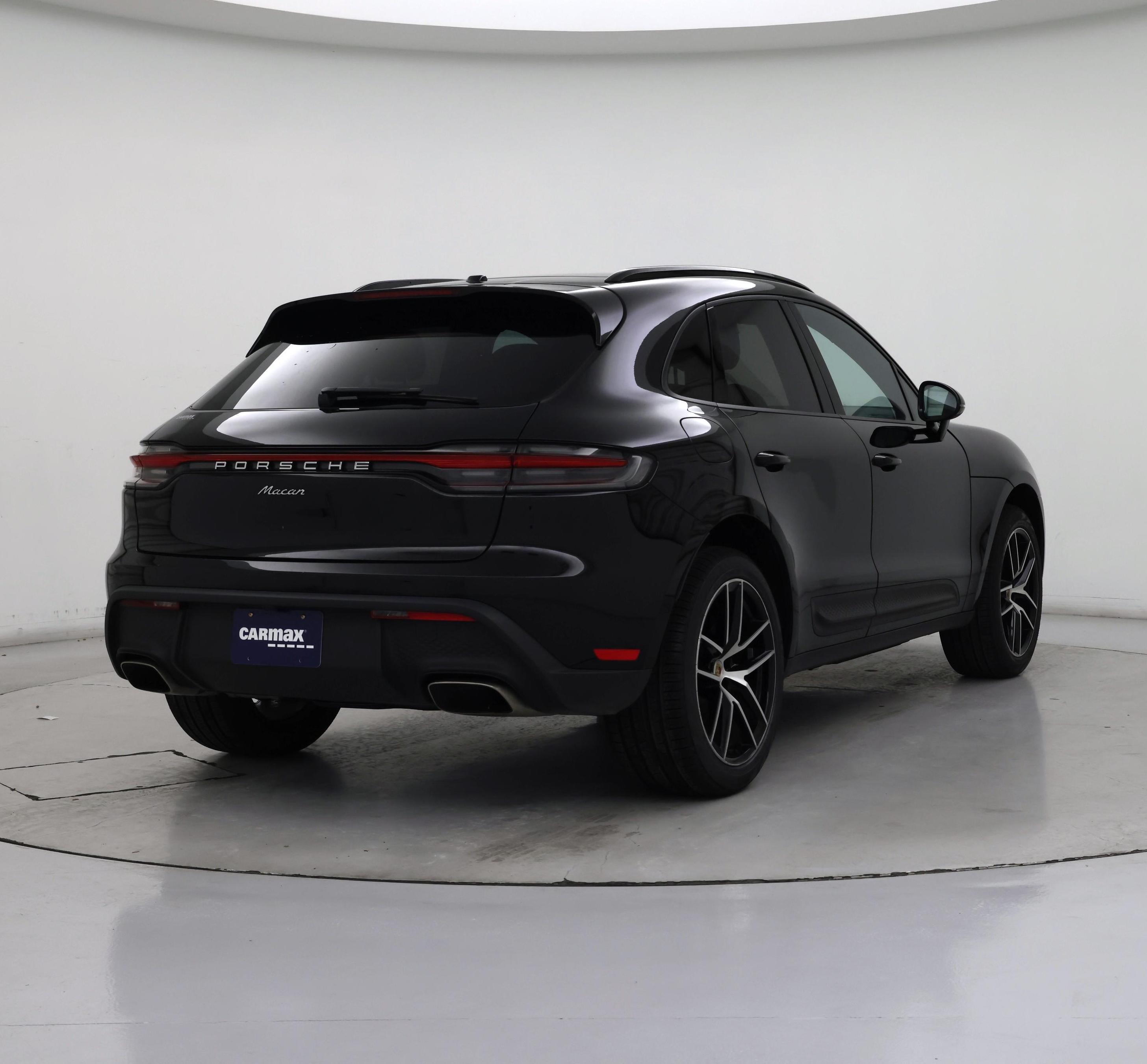 Thumbnail: 2023 Porsche Macan - 8