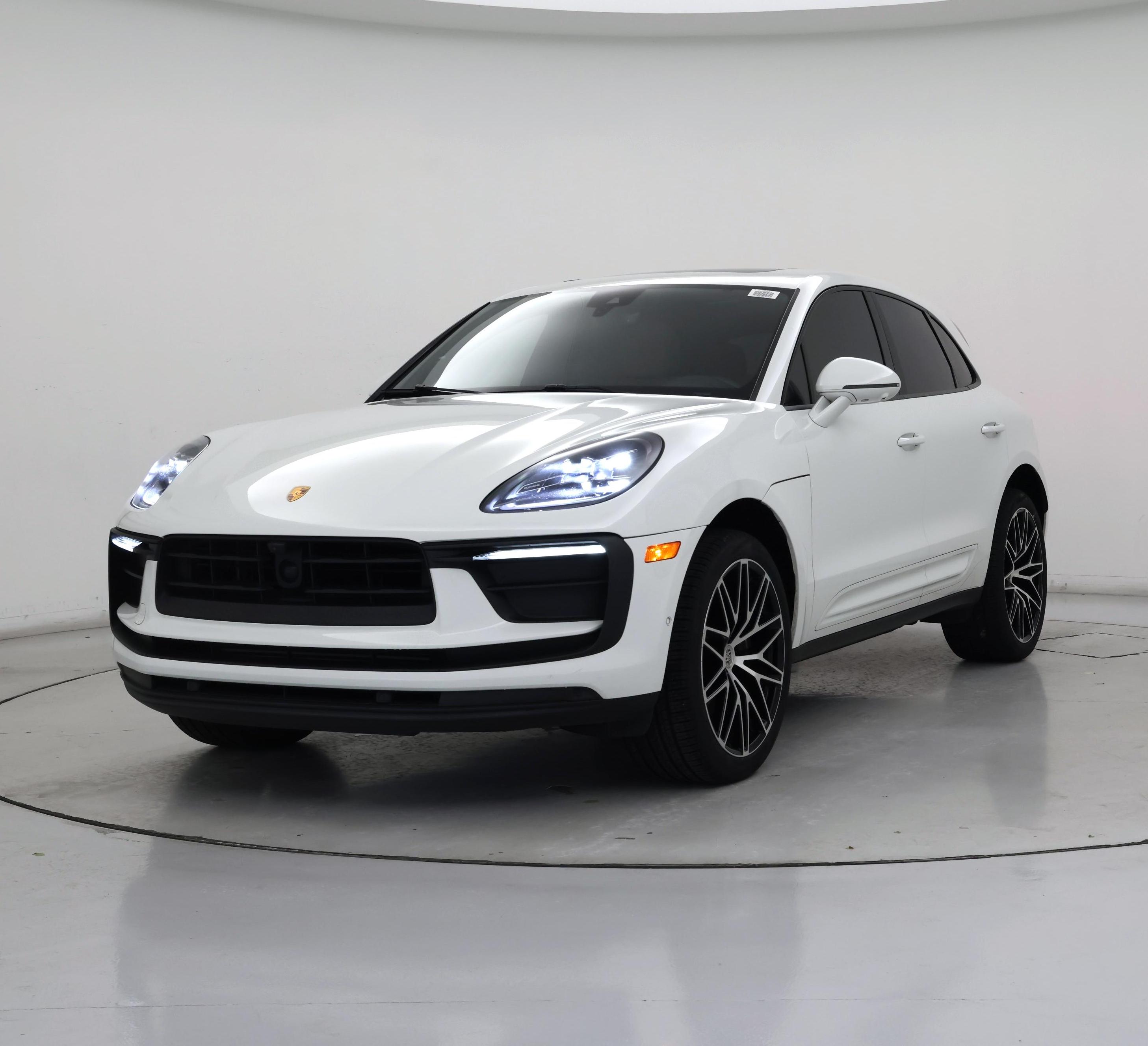 Thumbnail: 2023 Porsche Macan - 4