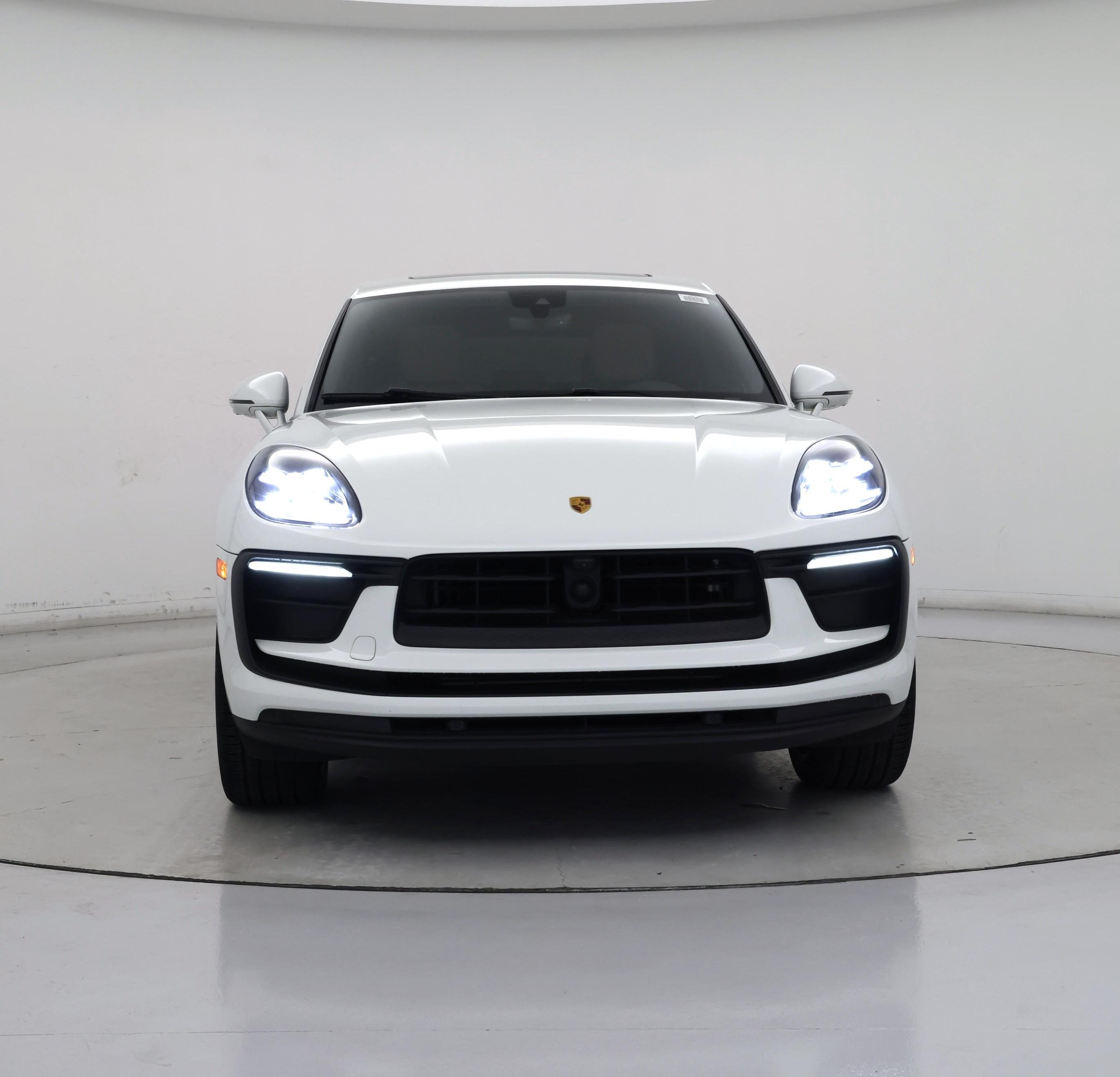 Thumbnail: 2023 Porsche Macan - 5