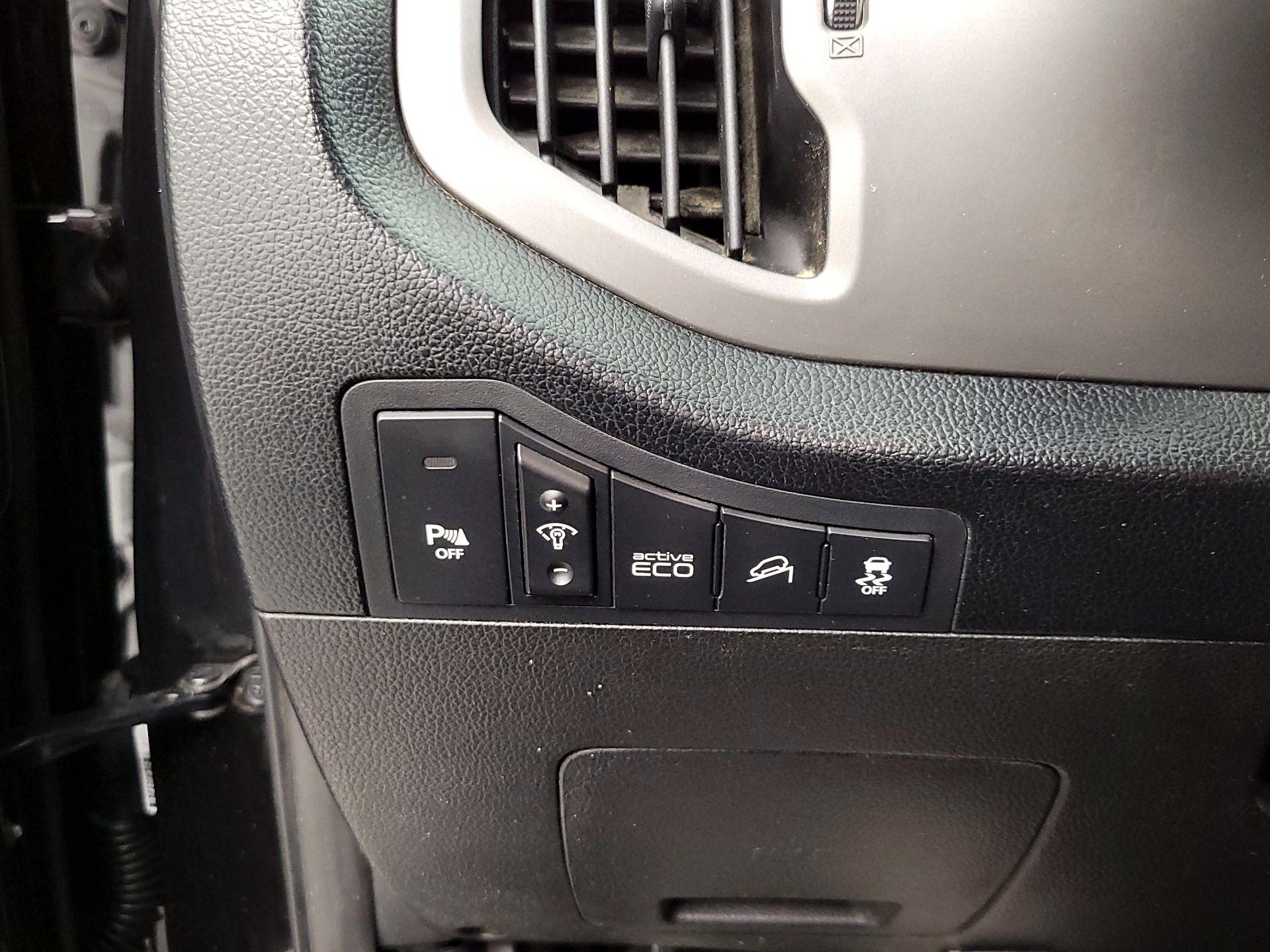 Thumbnail: 2014 Kia Sportage - 13