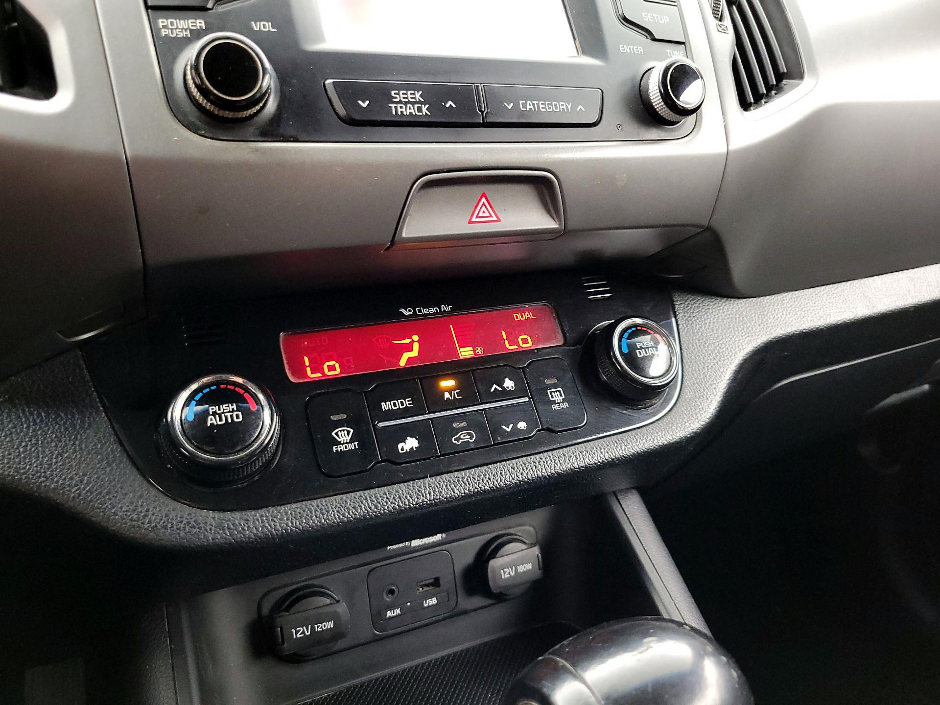 Thumbnail: 2014 Kia Sportage - 16