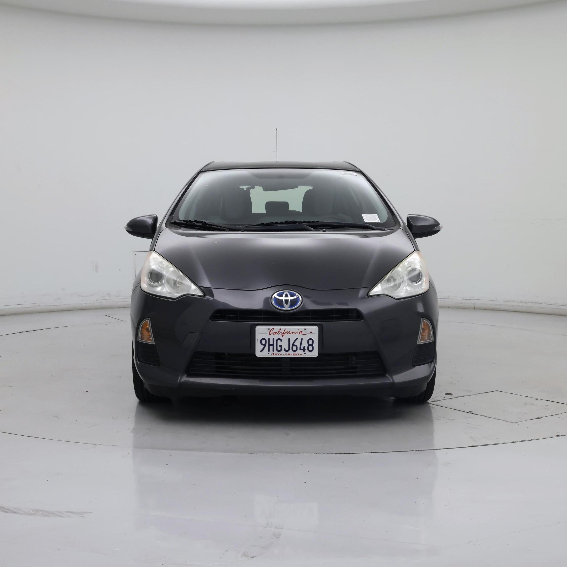 Thumbnail: 2014 Toyota Prius c - 5