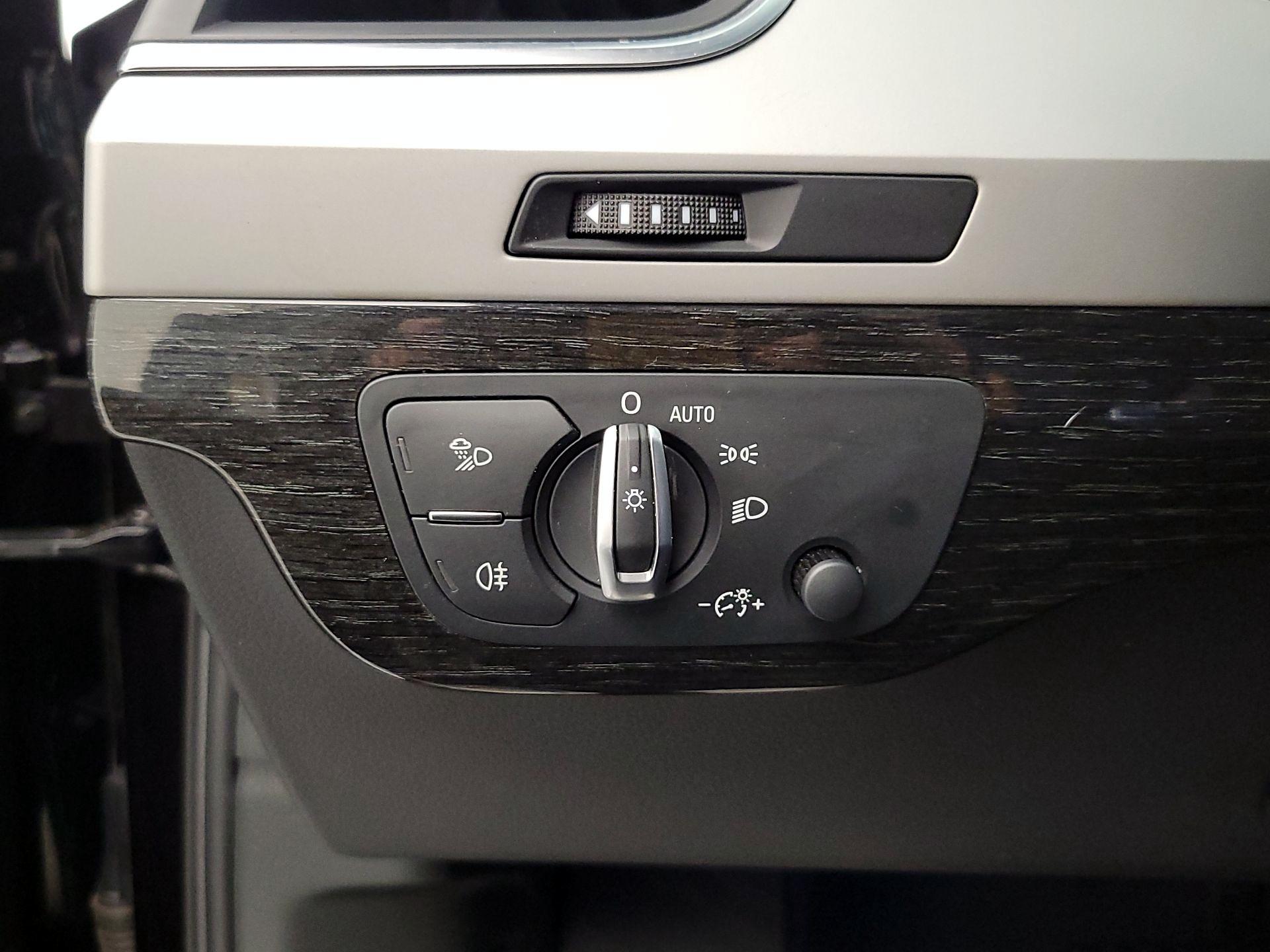 Thumbnail: 2019 Audi Q7 - 13