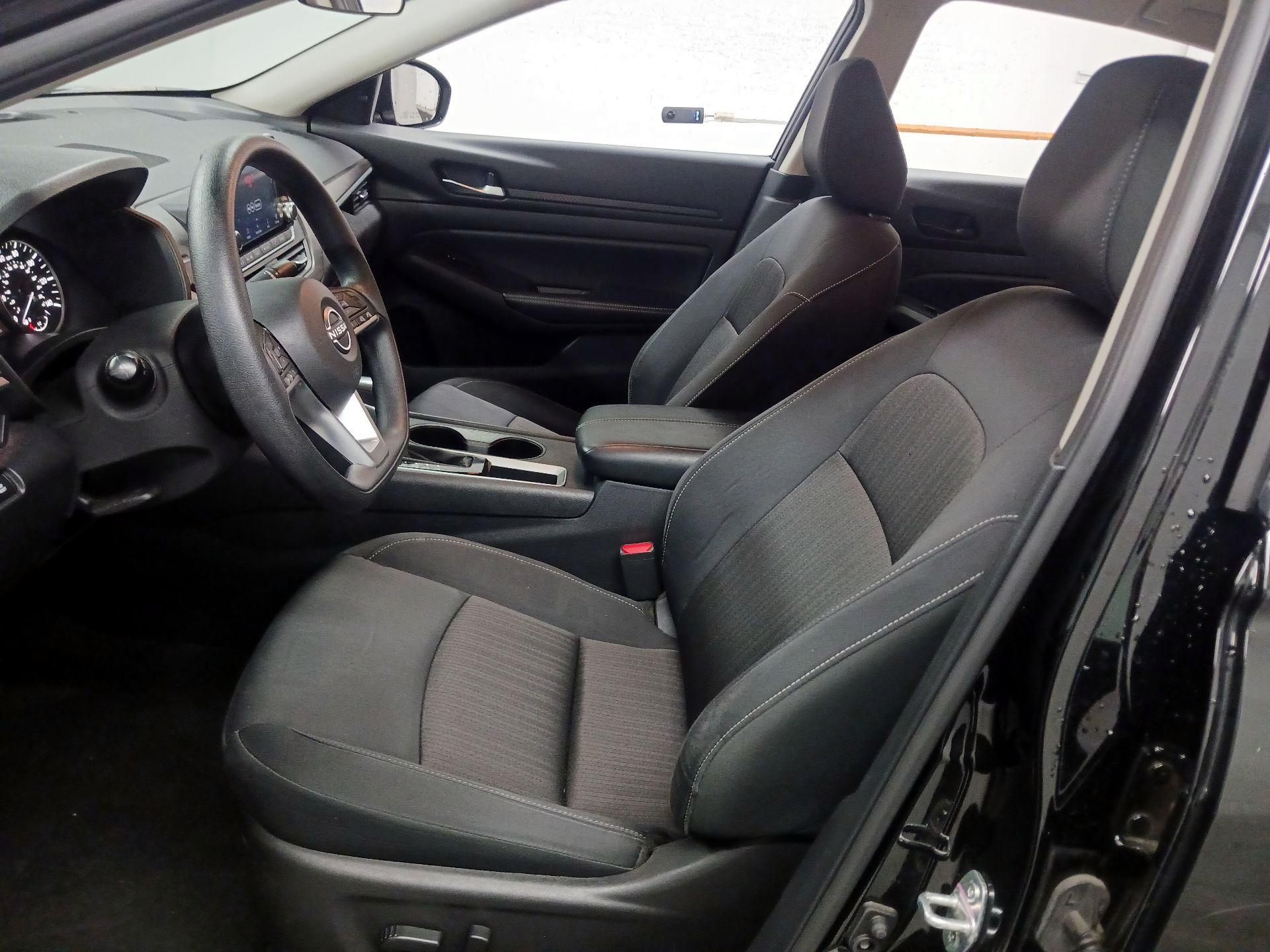Thumbnail: 2025 Nissan Altima - 9
