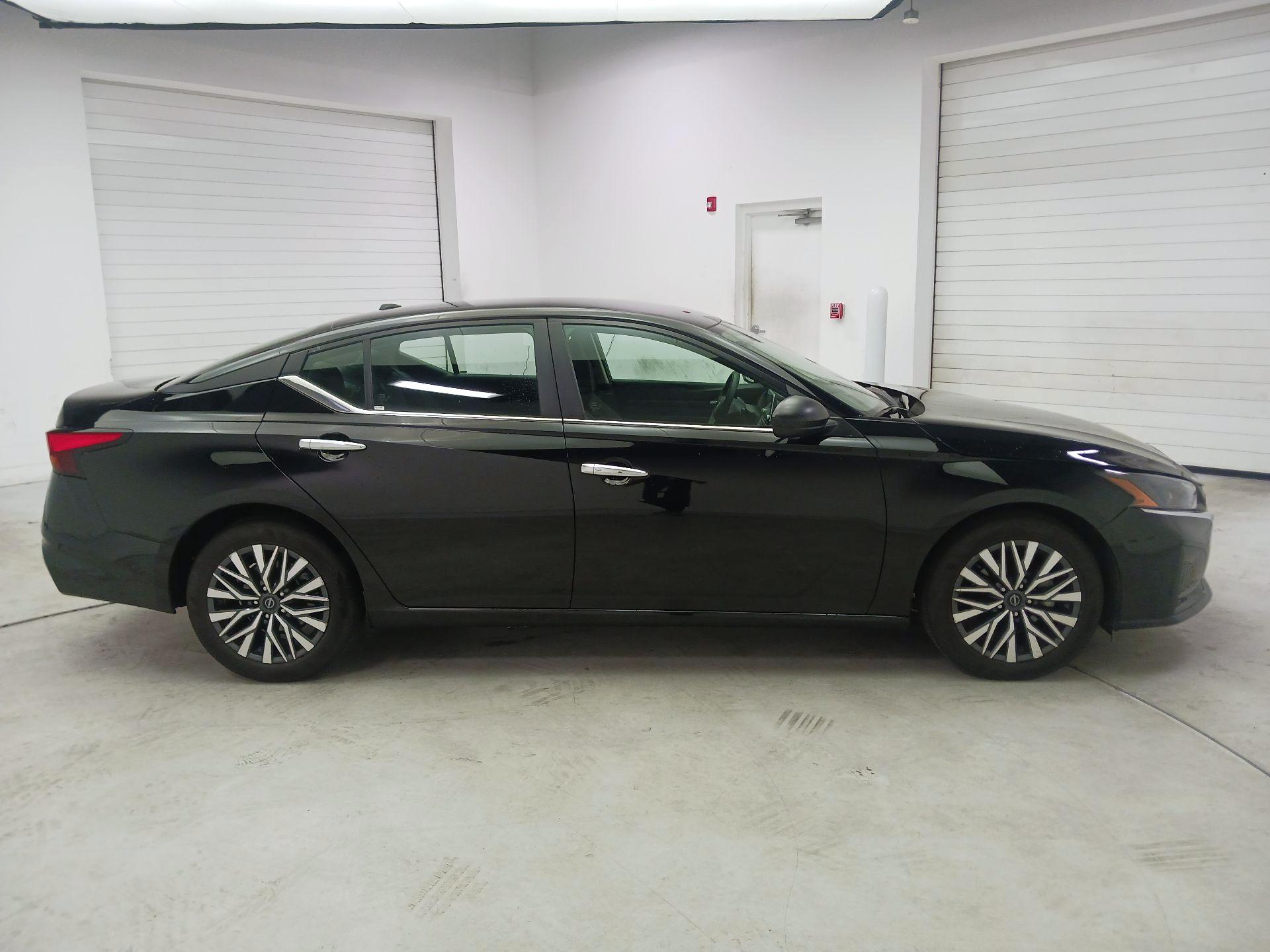Thumbnail: 2025 Nissan Altima - 4