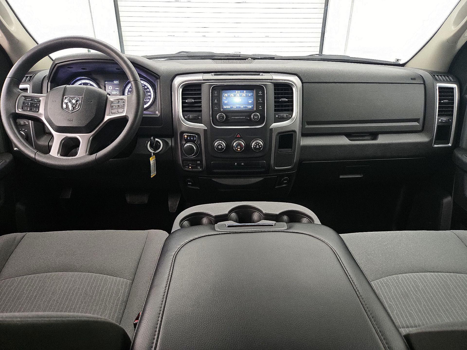 Thumbnail: 2024 RAM 1500 Classic - 9
