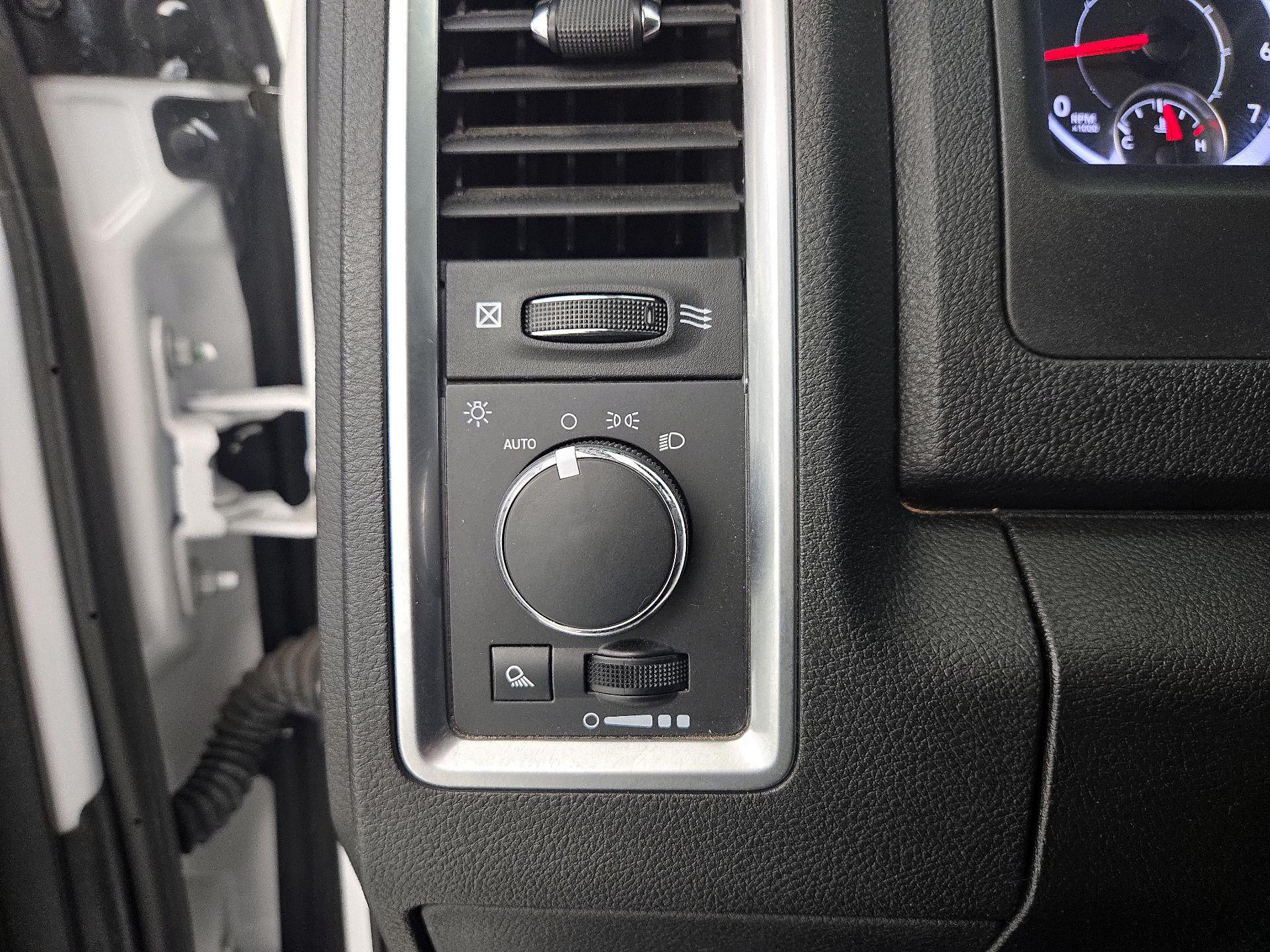 Thumbnail: 2024 RAM 1500 Classic - 13