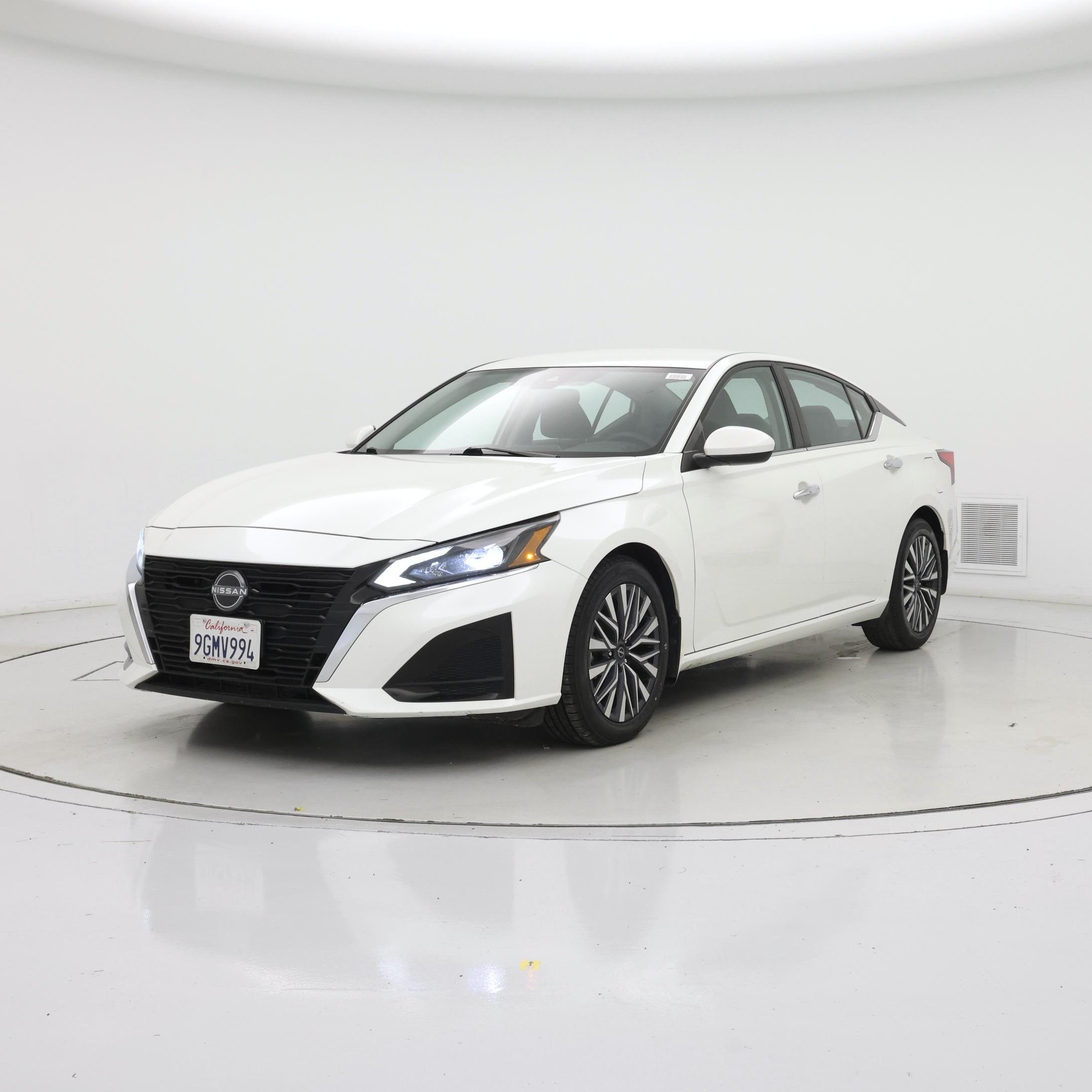 Thumbnail: 2023 Nissan Altima - 4