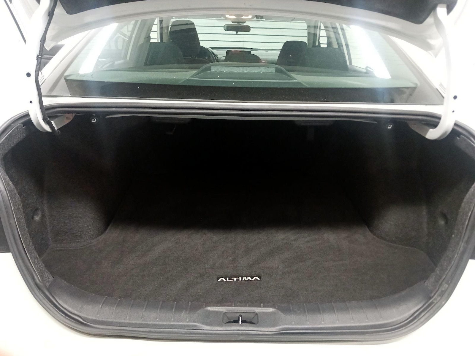 2025 Nissan Altima SV - Photo 19