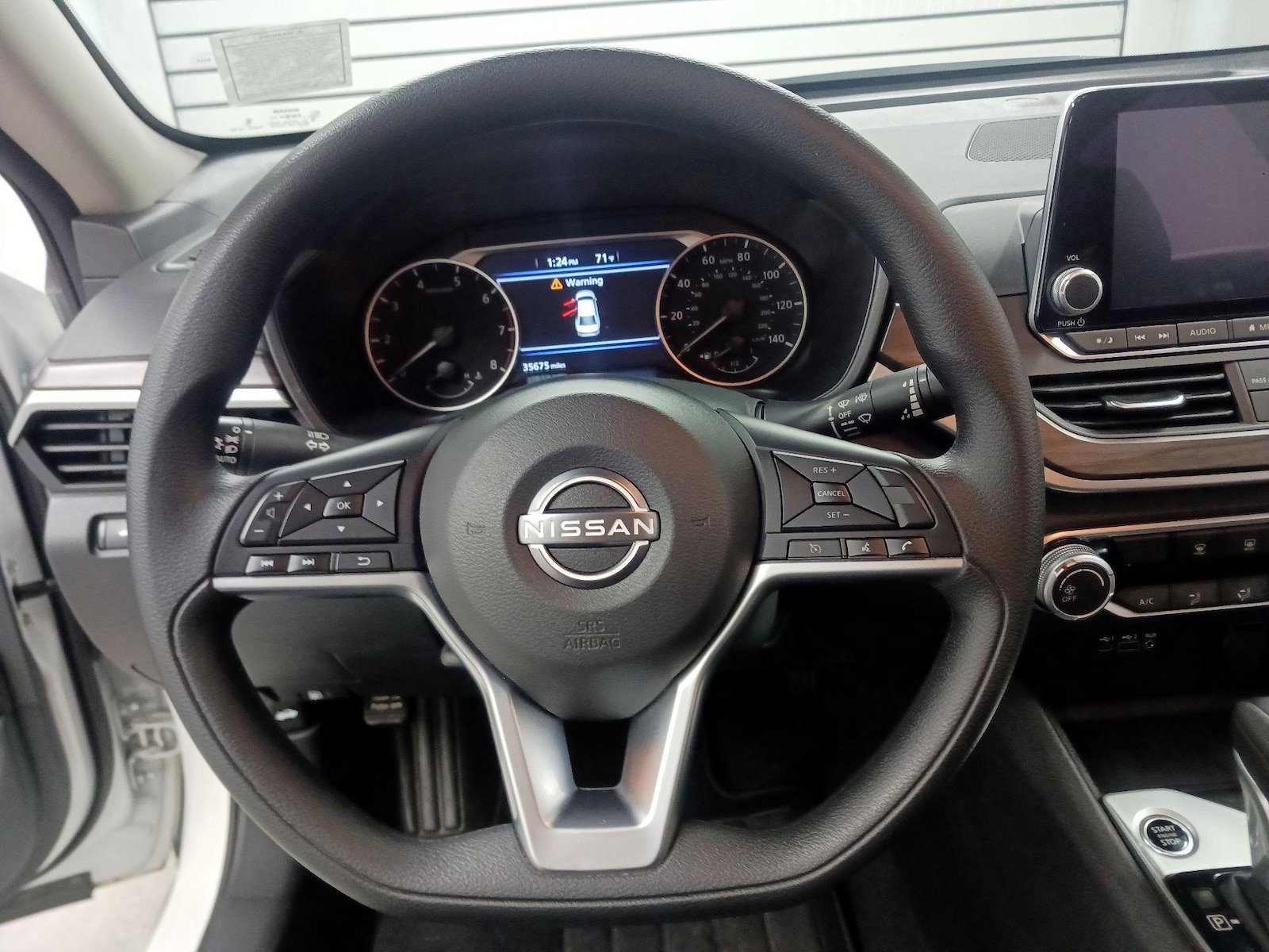 2025 Nissan Altima SV - Photo 9