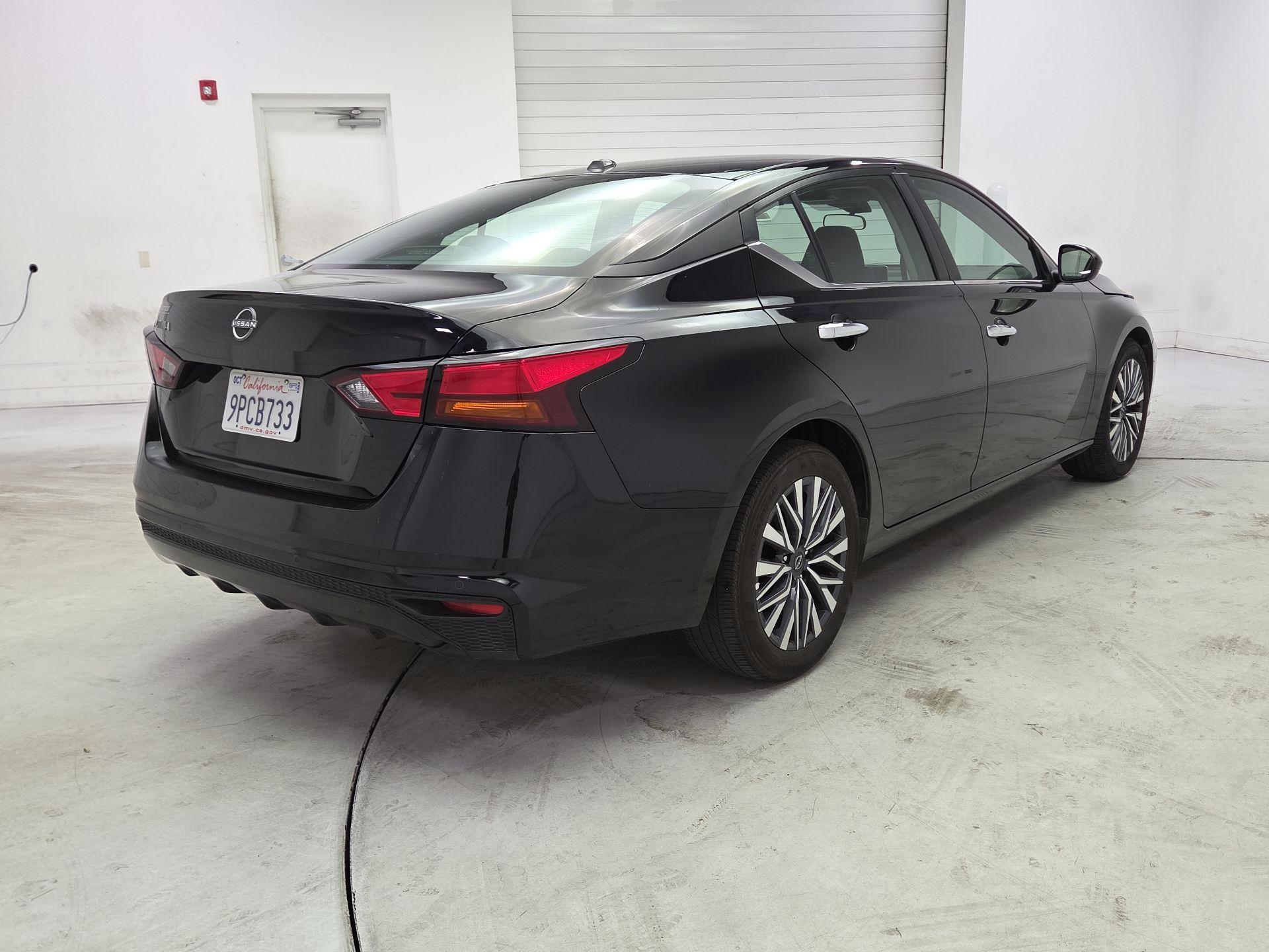 Thumbnail: 2025 Nissan Altima - 5