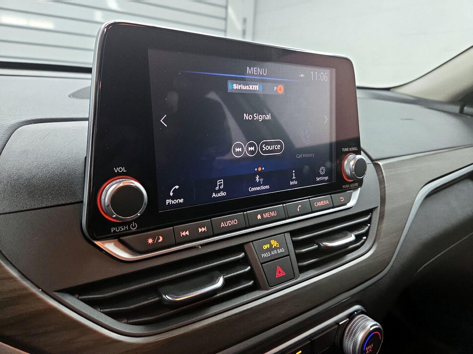 2025 Nissan Altima SV - Photo 12