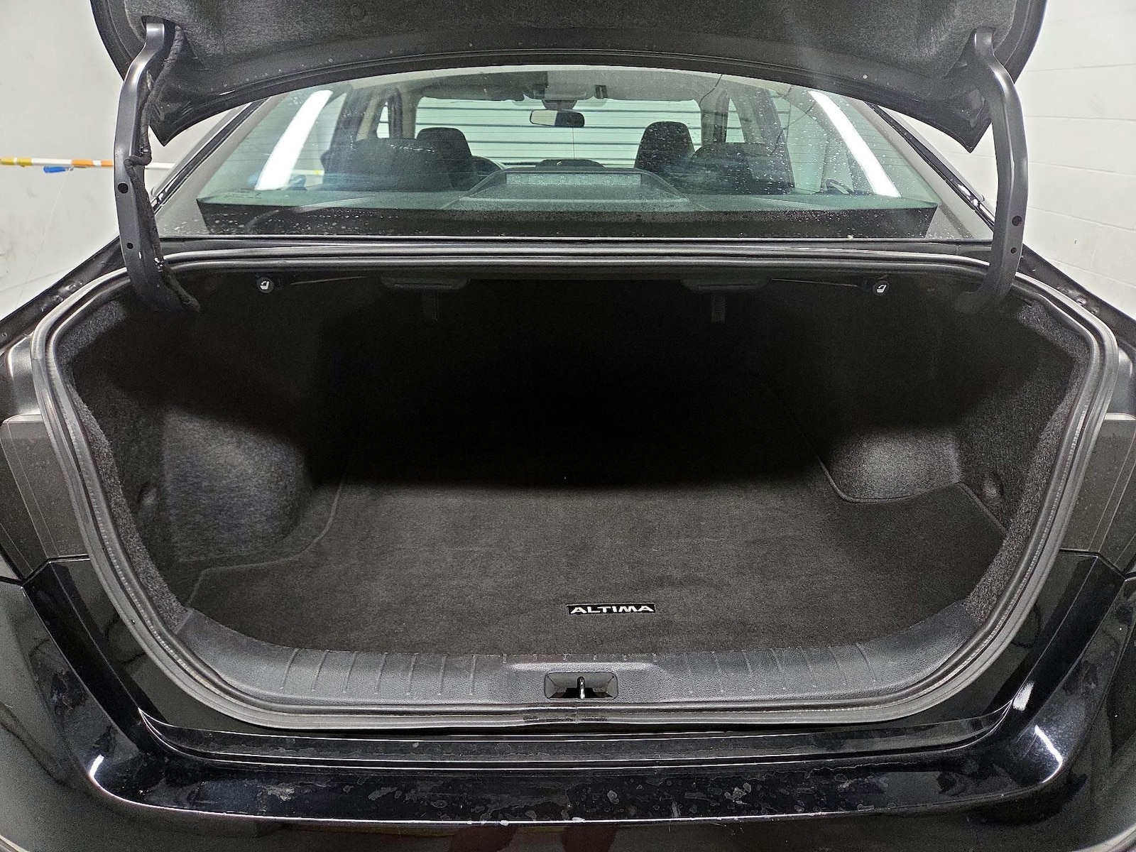 2025 Nissan Altima SV - Photo 15