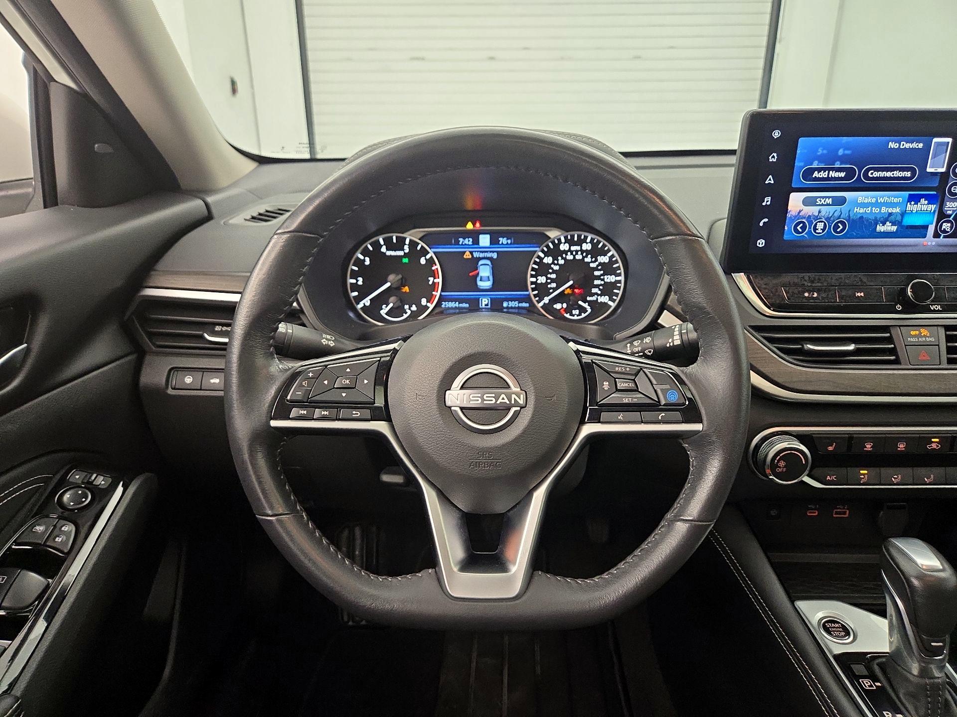 Thumbnail: 2023 Nissan Altima - 10