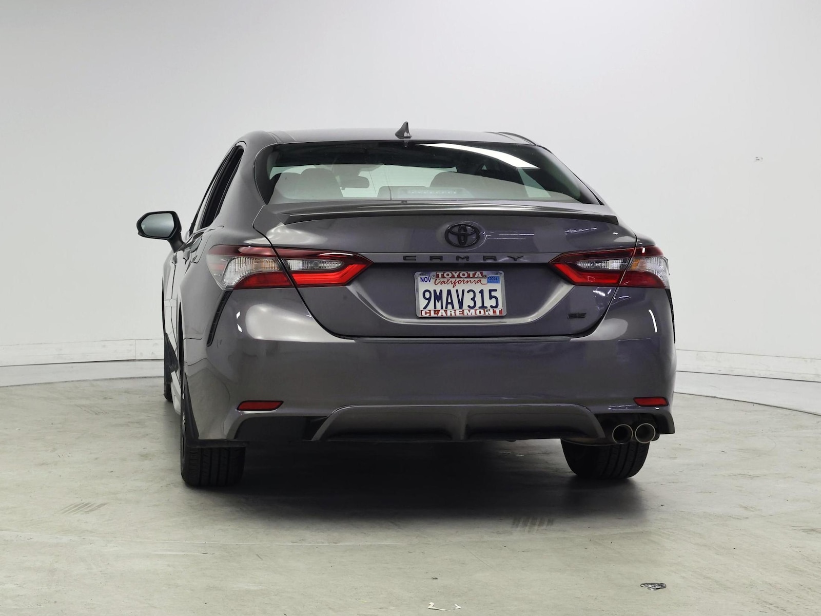 2023 Toyota Camry SE - Photo 7