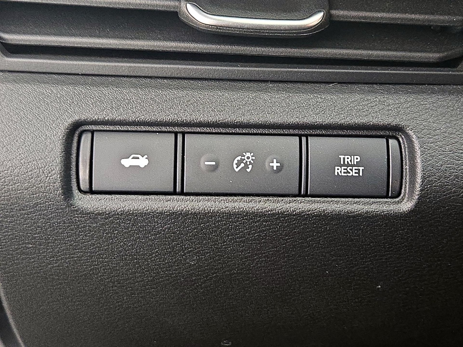 2024 Nissan Altima SV - Photo 12