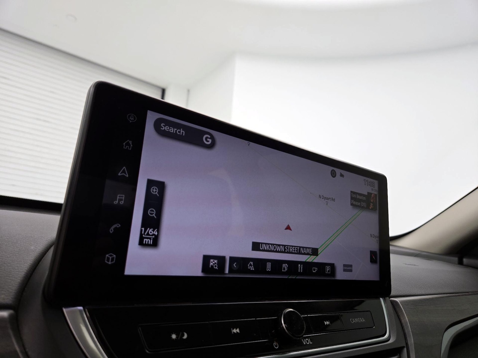 2024 Nissan Altima SV - Photo 13
