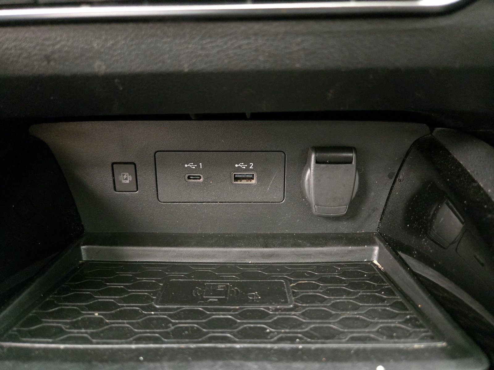 2024 Nissan Altima SV - Photo 18