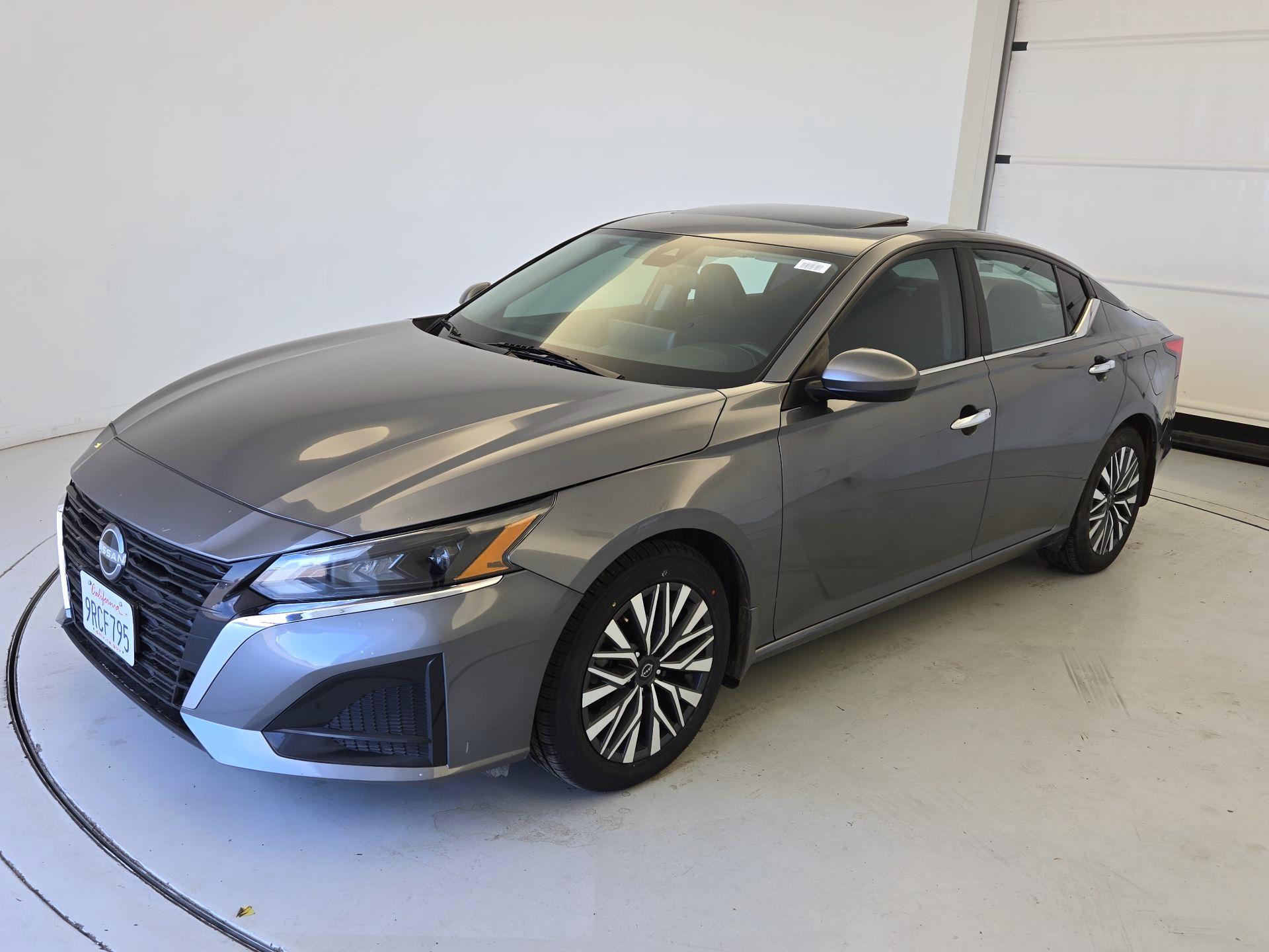 Thumbnail: 2024 Nissan Altima - 3