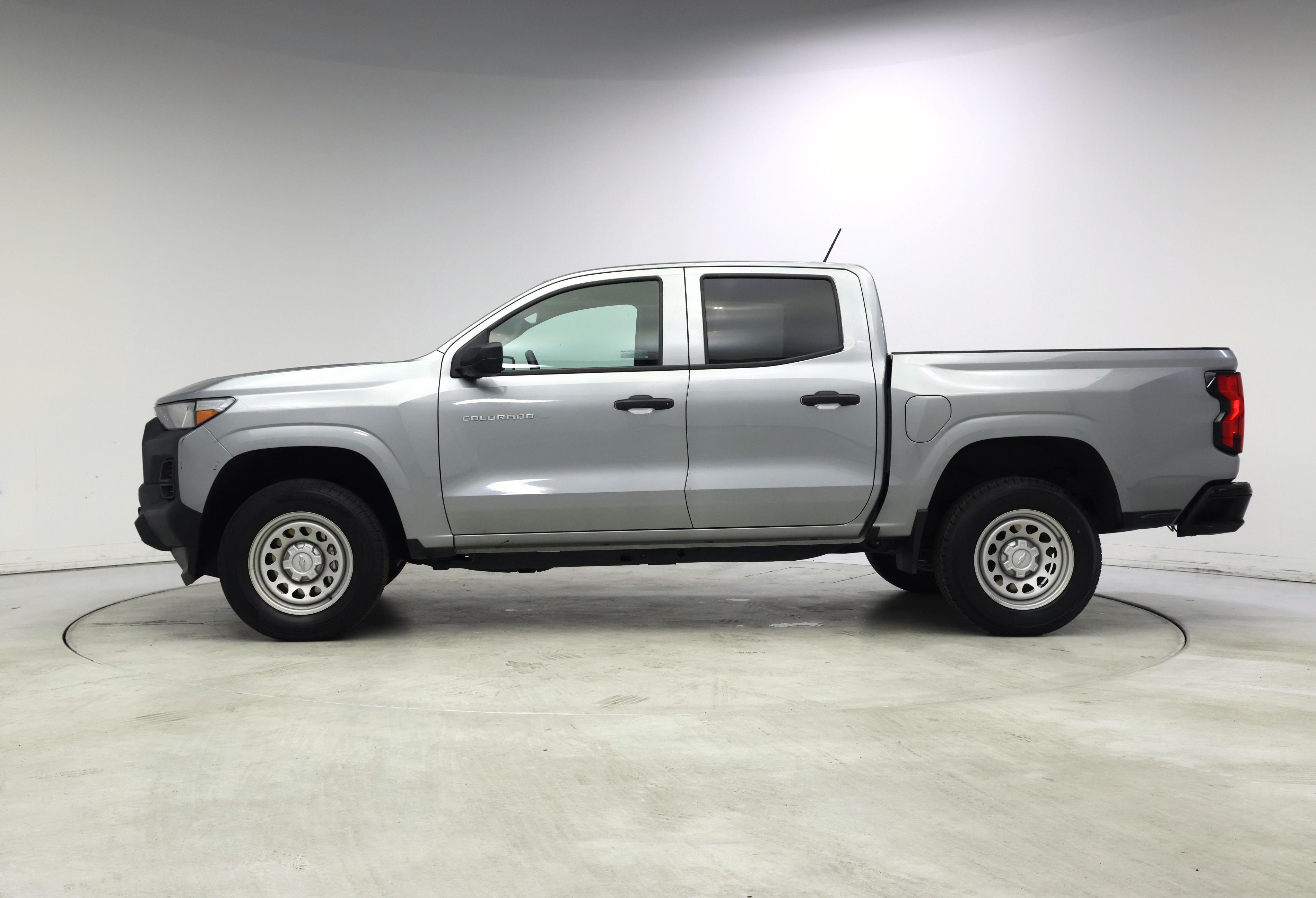 Thumbnail: 2023 Chevrolet Colorado - 3