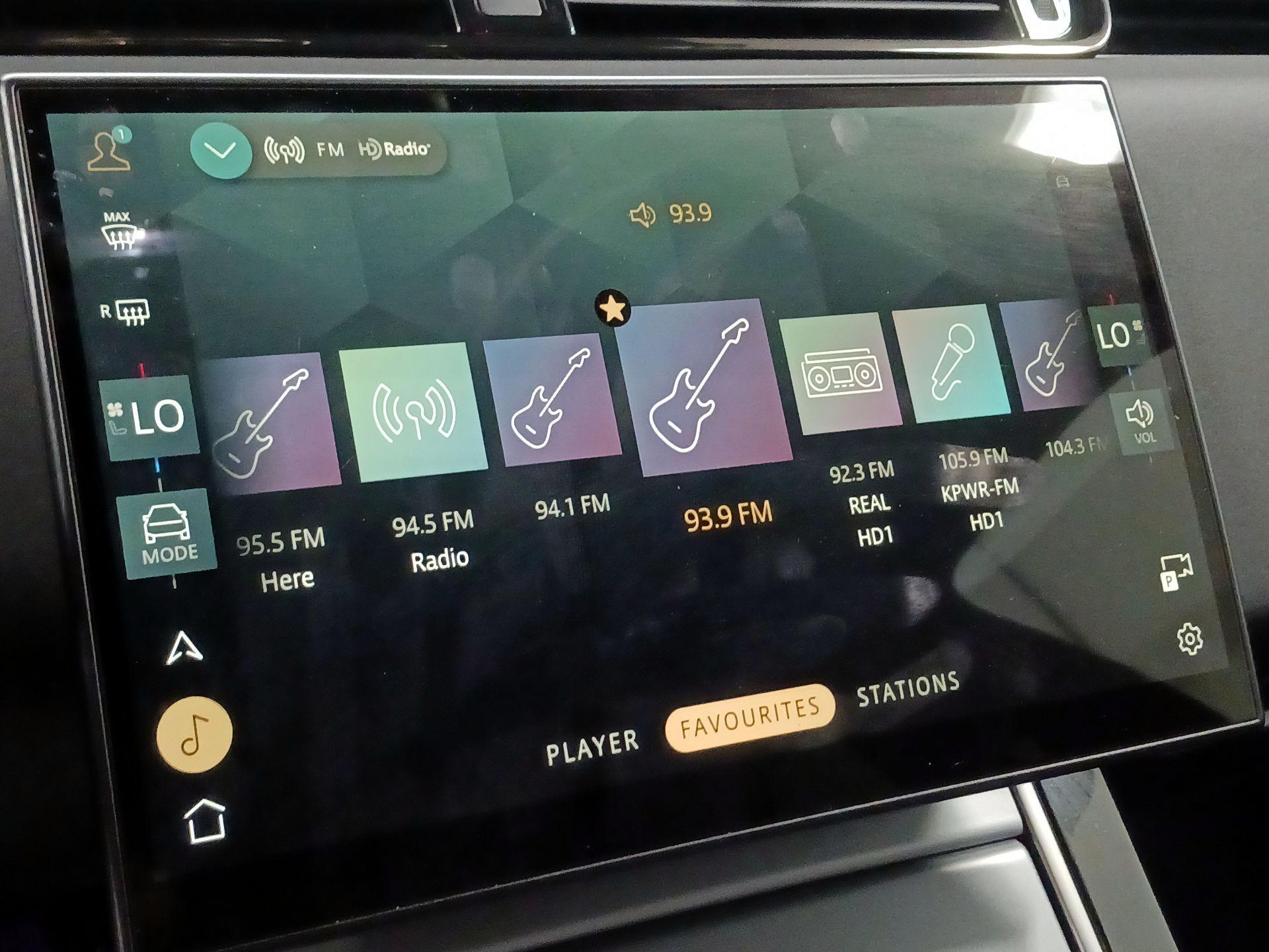 Thumbnail: 2024 Land Rover Range Rover Evoque - 15