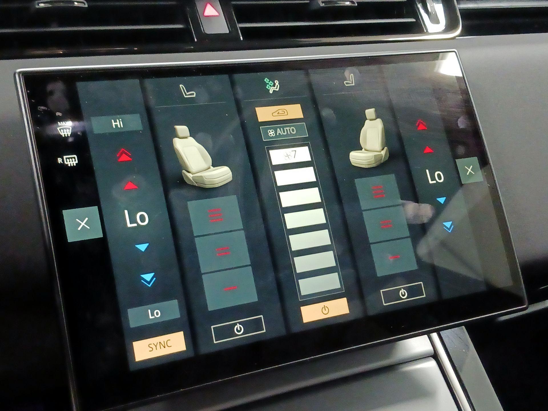 Thumbnail: 2024 Land Rover Range Rover Evoque - 16
