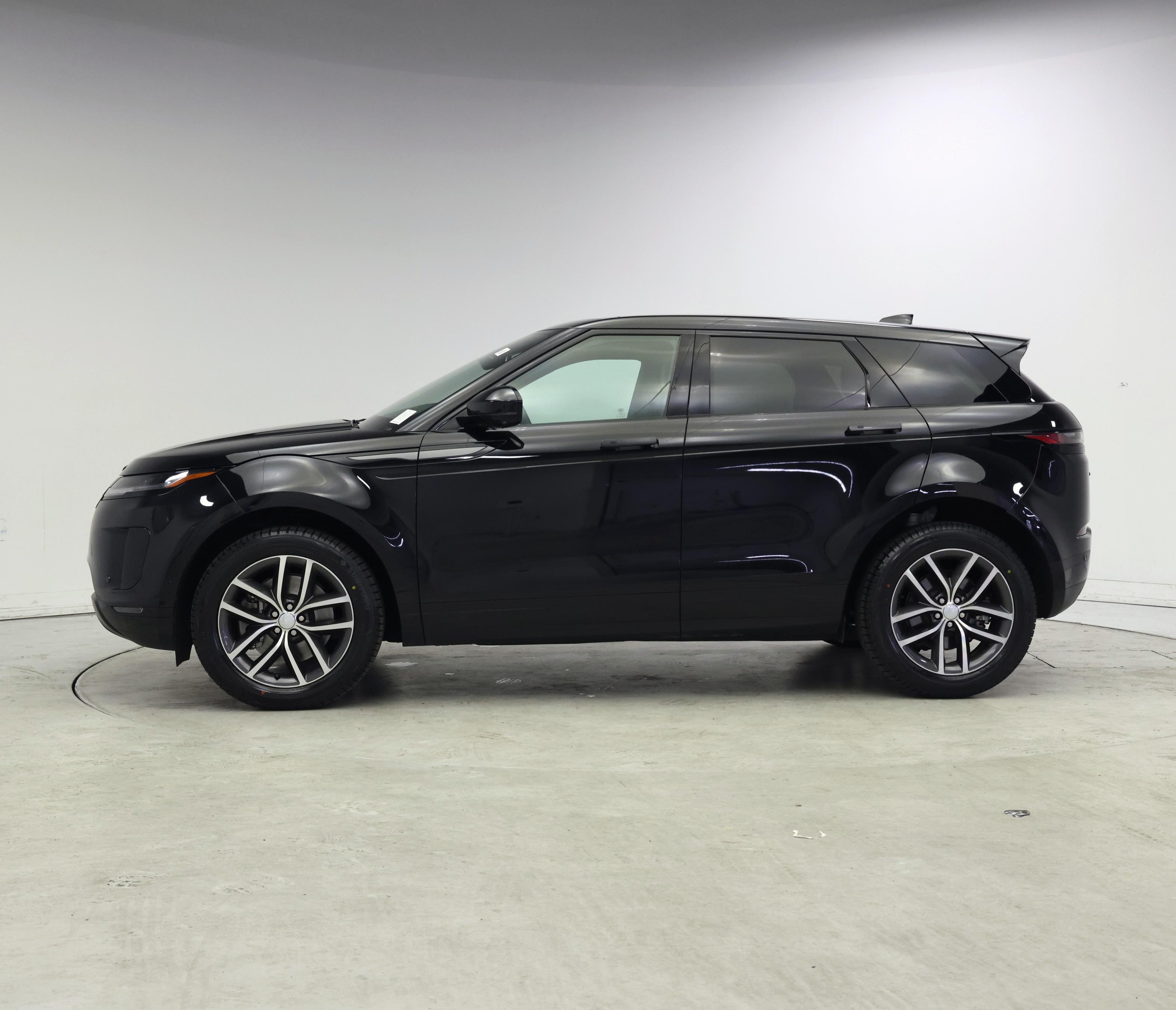 Thumbnail: 2024 Land Rover Range Rover Evoque - 3
