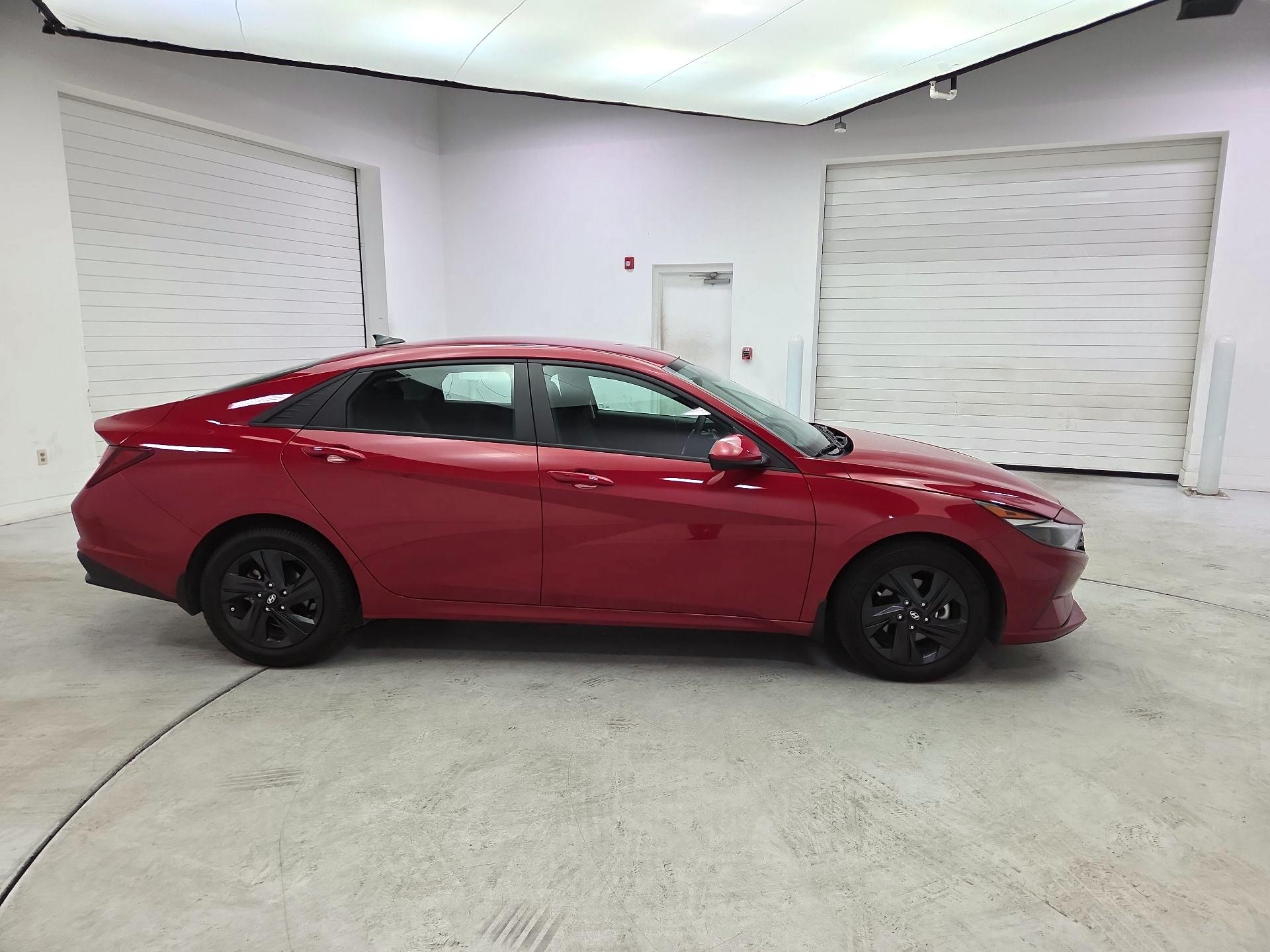 Thumbnail: 2023 Hyundai Elantra - 4