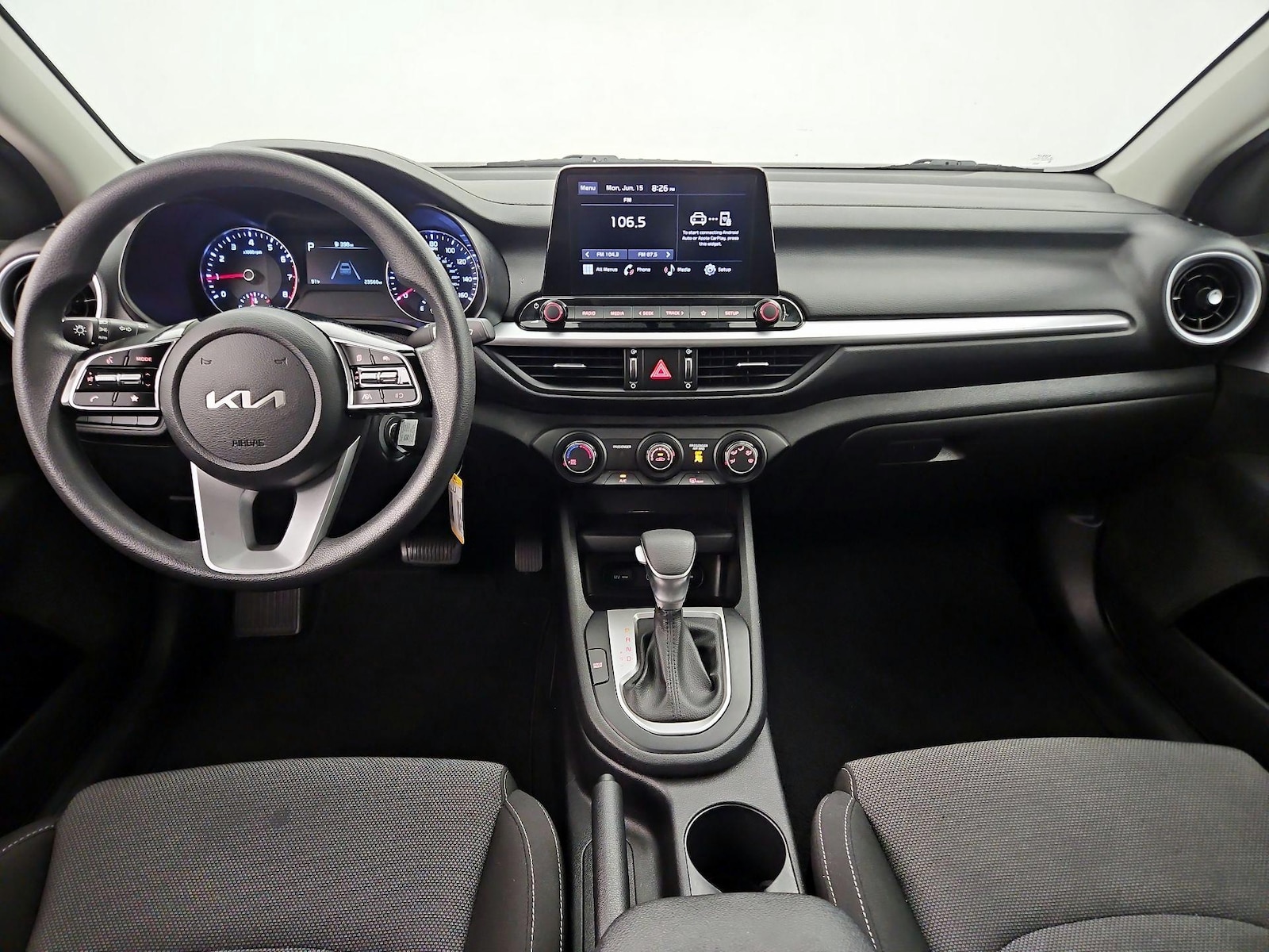 2023 Kia Forte LXS - Photo 10