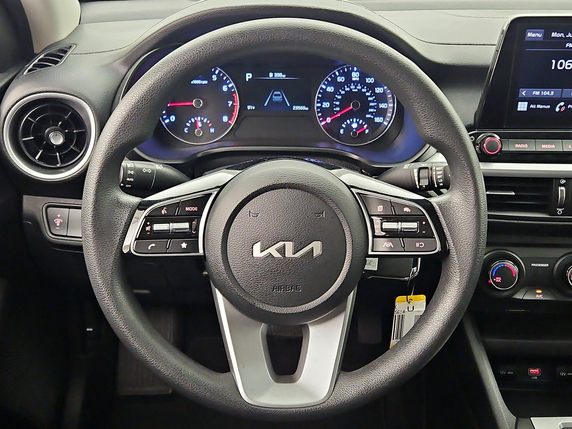 Thumbnail: 2023 Kia Forte - 10