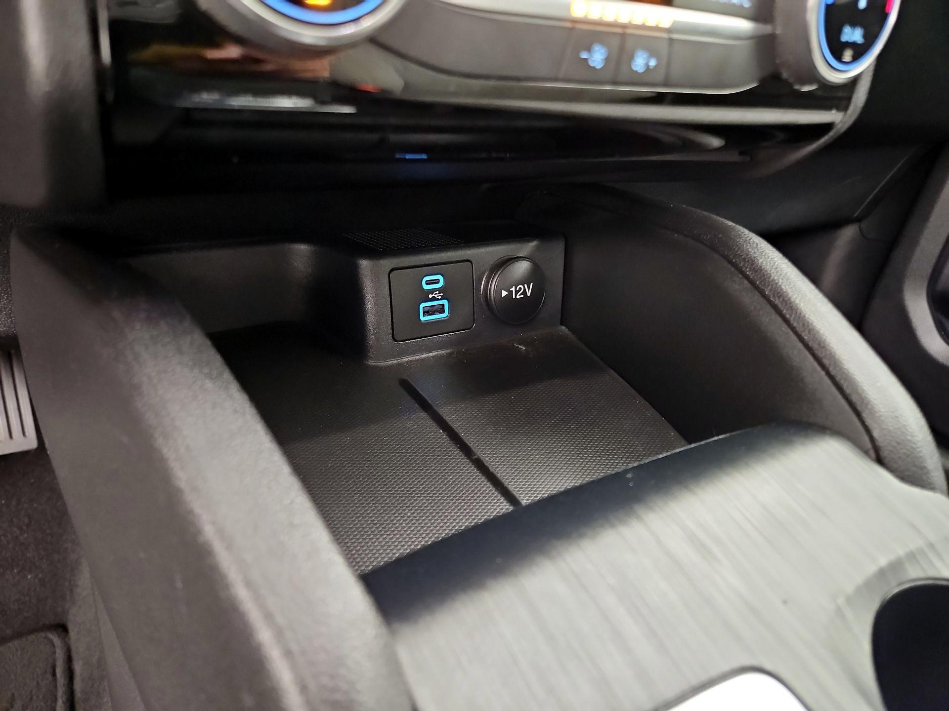 Thumbnail: 2022 Ford Escape - 18