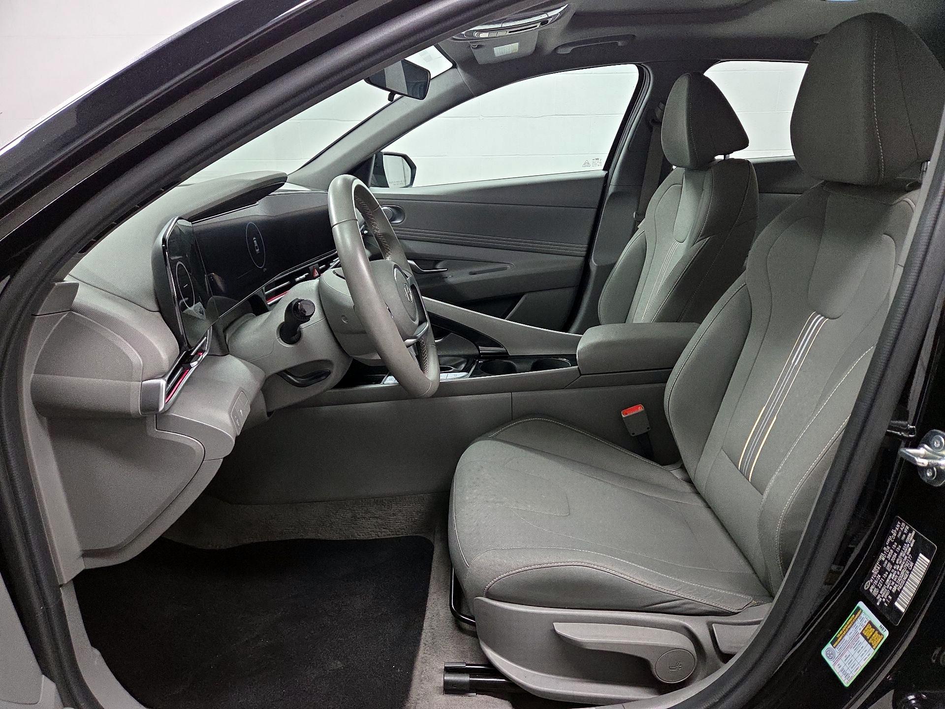 Thumbnail: 2024 Hyundai Elantra - 9