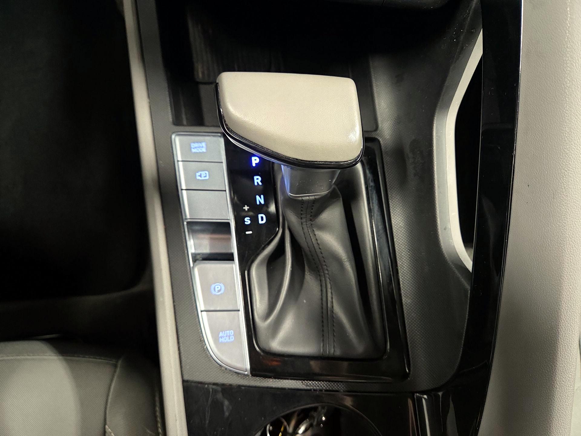 Thumbnail: 2024 Hyundai Elantra - 16