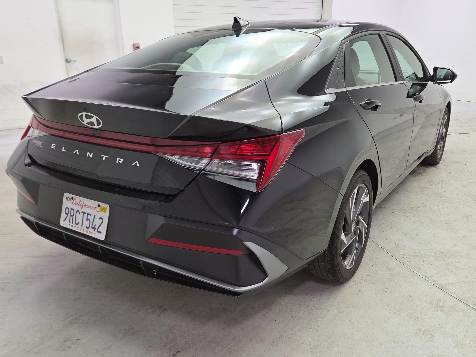 Thumbnail: 2024 Hyundai Elantra - 5