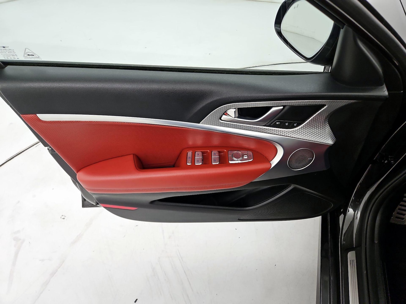 2023 GENESIS G70 Standard - Photo 13