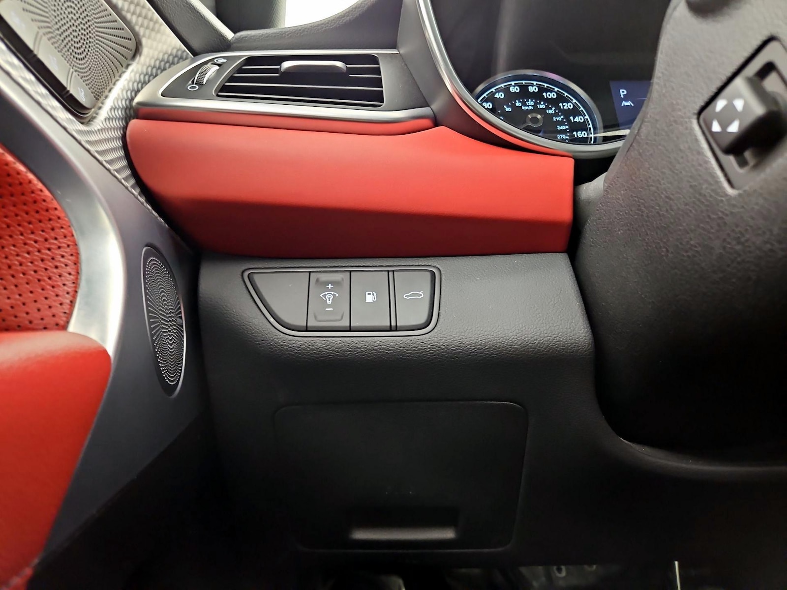2023 GENESIS G70 Standard - Photo 14