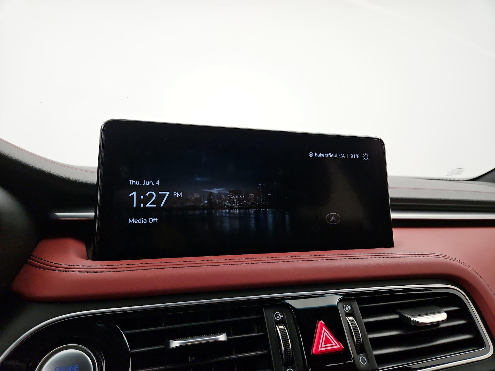2023 GENESIS G70 Standard - Photo 17