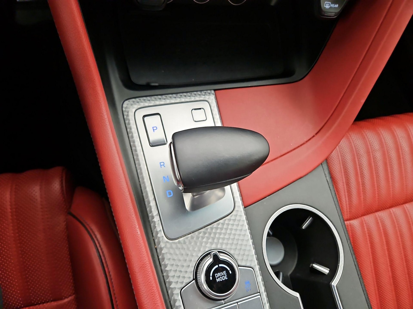 2023 GENESIS G70 Standard - Photo 19