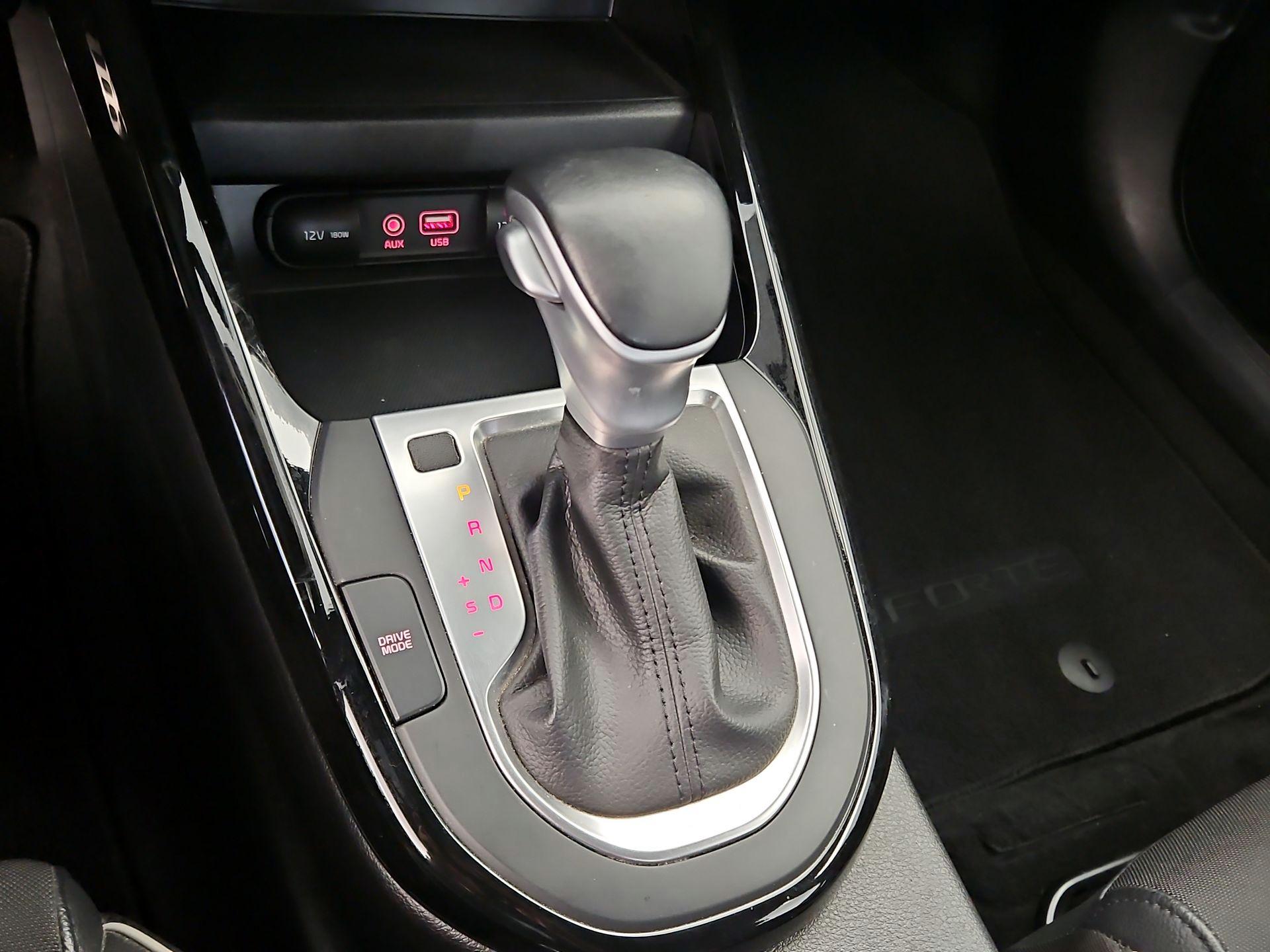 Thumbnail: 2021 Kia Forte - 17