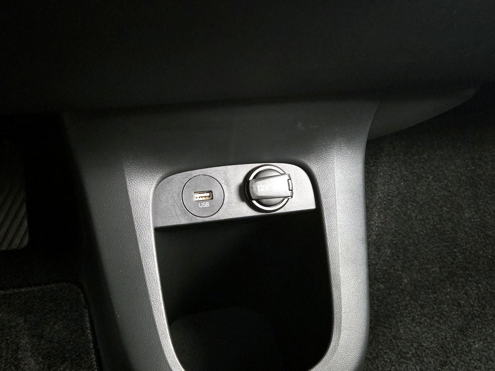 2024 Hyundai IONIQ 5 Limited - Photo 20