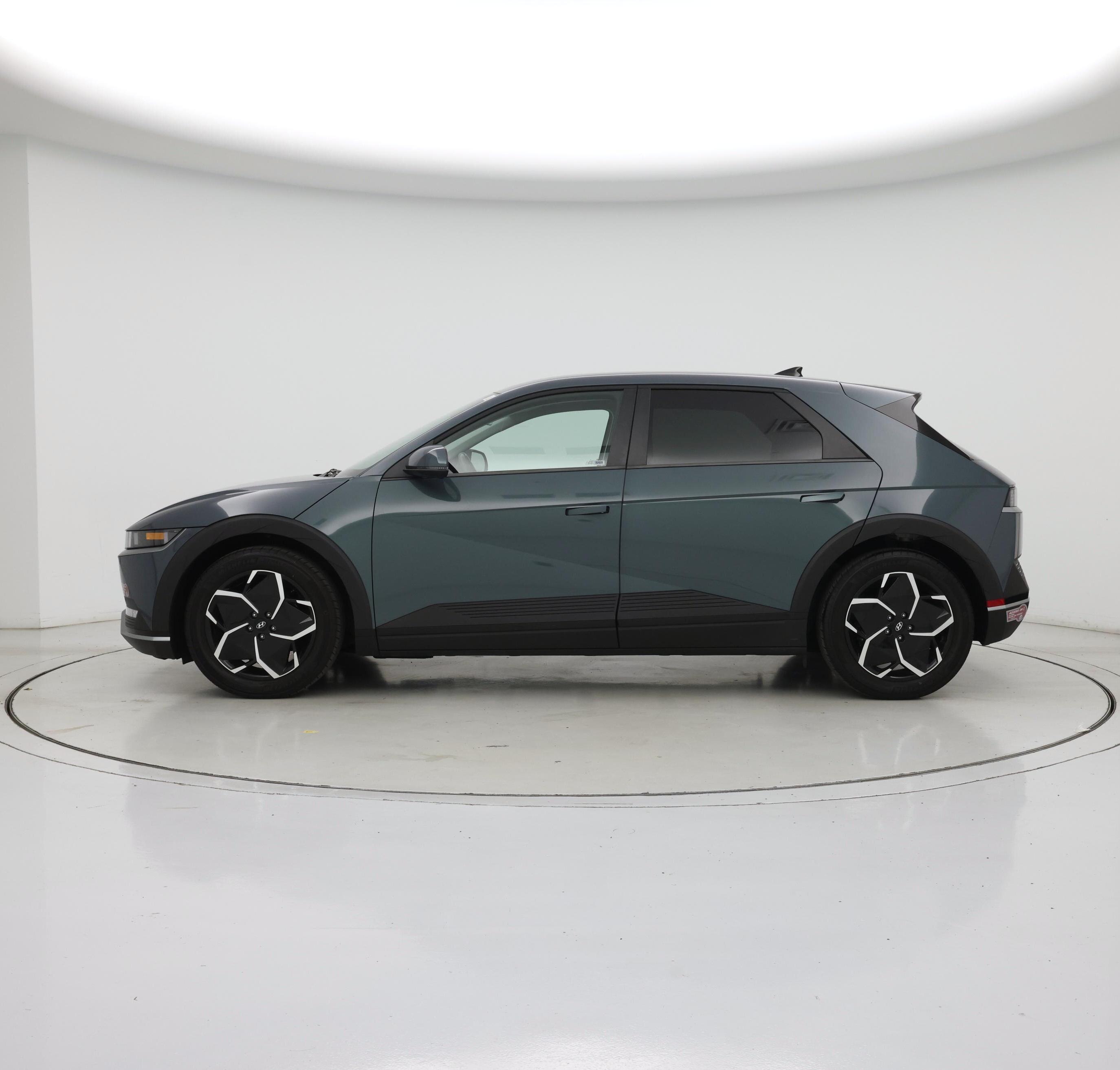 Thumbnail: 2024 Hyundai Ioniq 5 - 3