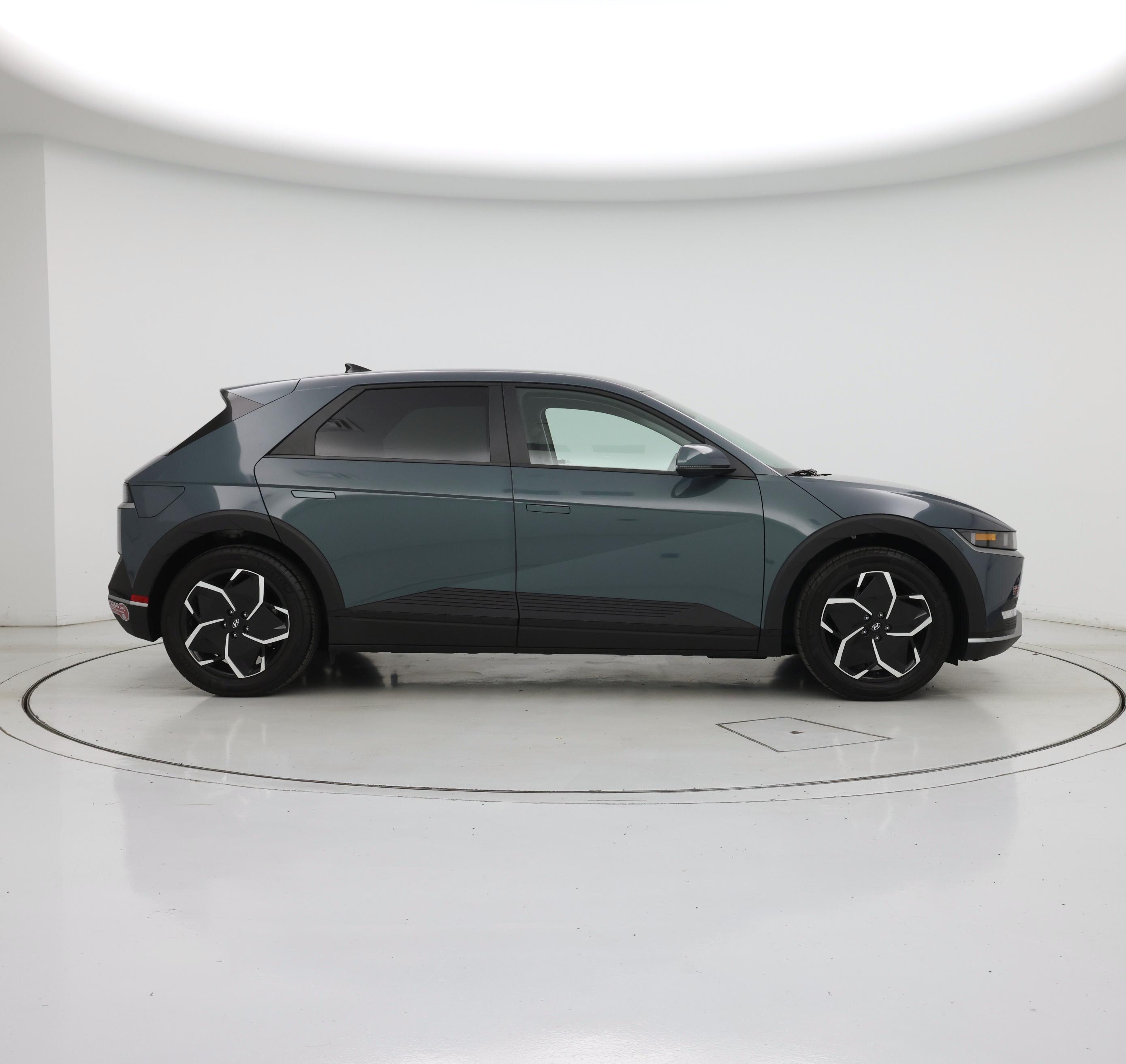 Thumbnail: 2024 Hyundai Ioniq 5 - 7