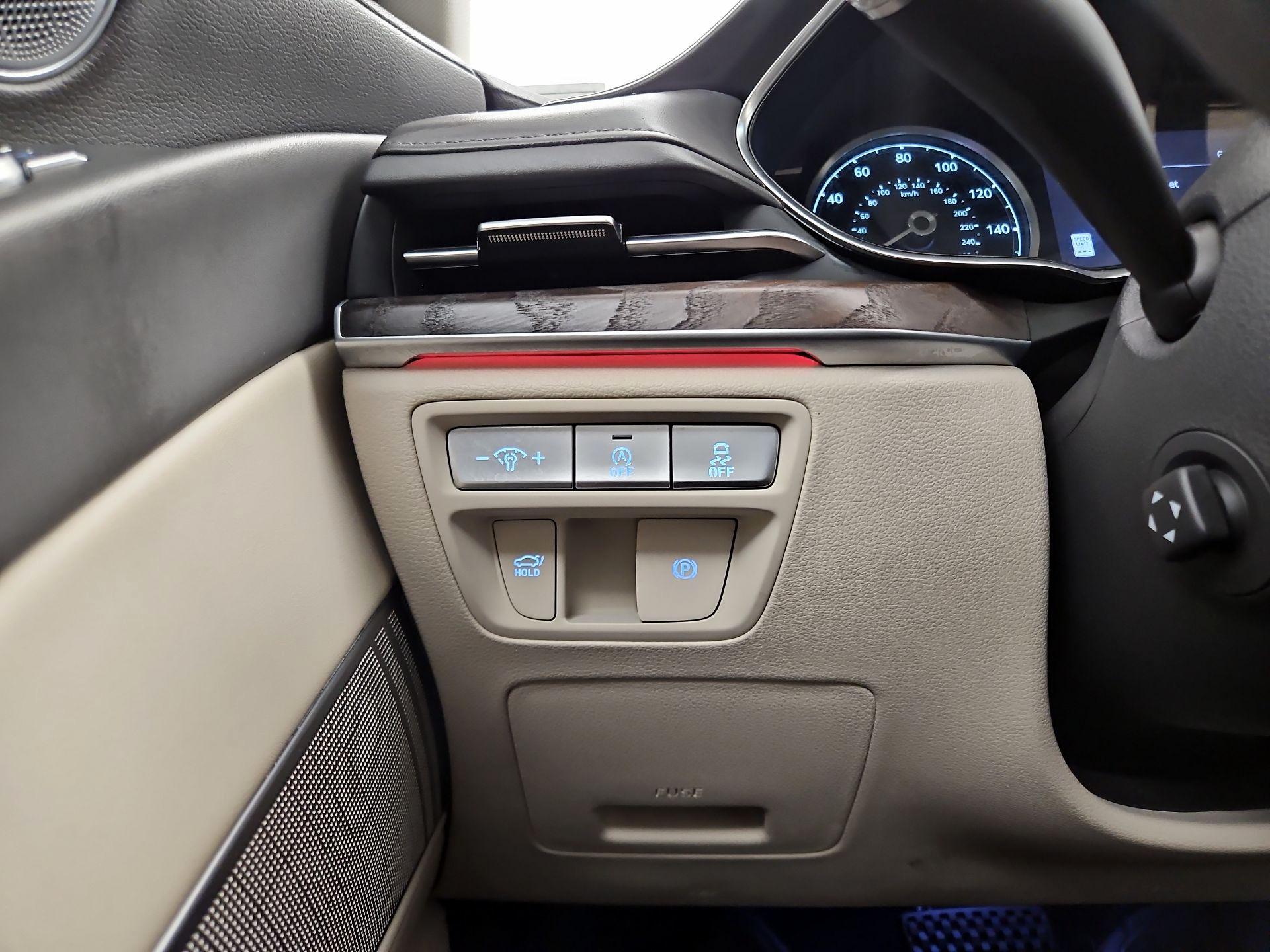 Thumbnail: 2023 Genesis G80 - 13