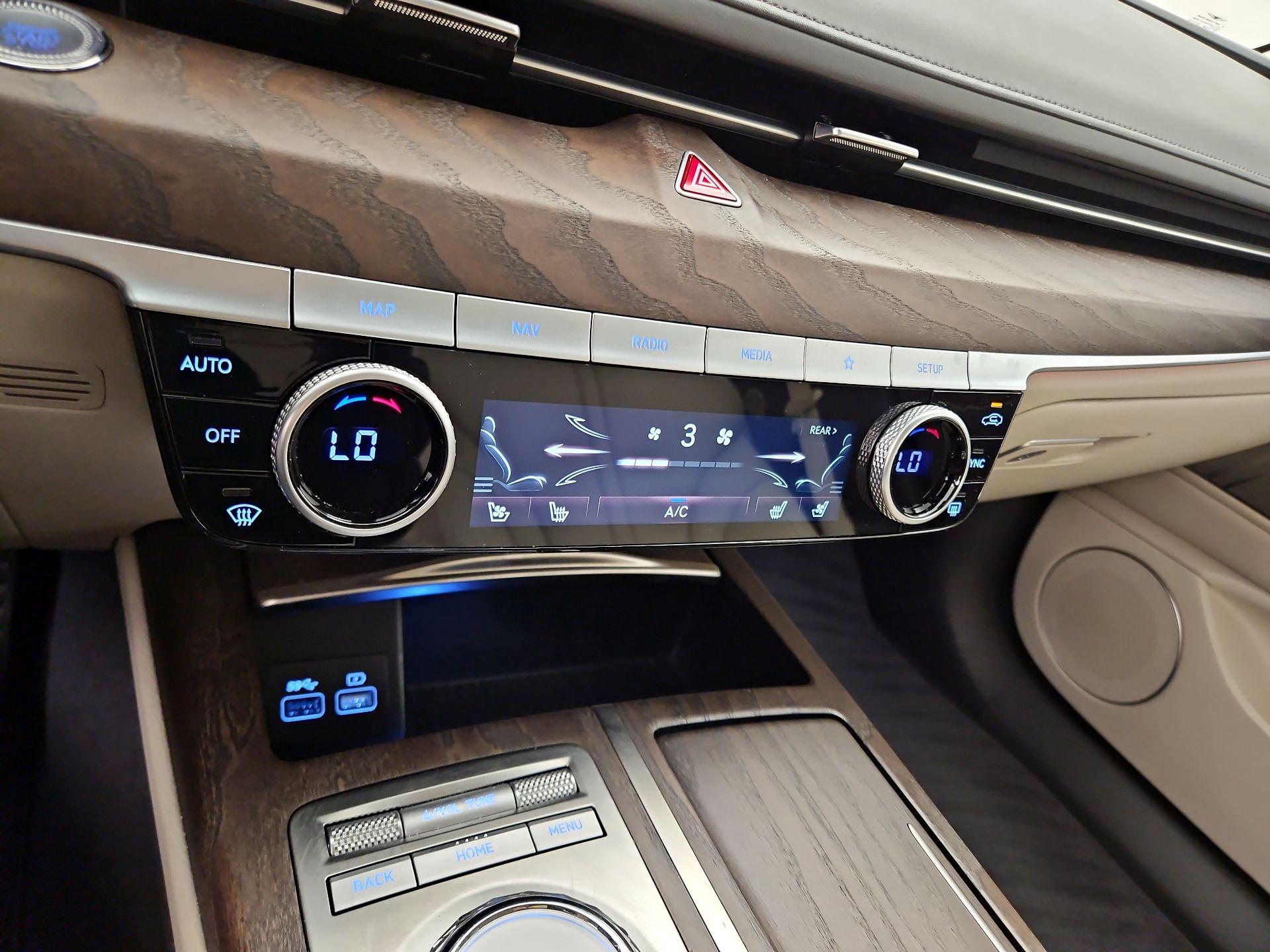 Thumbnail: 2023 Genesis G80 - 17